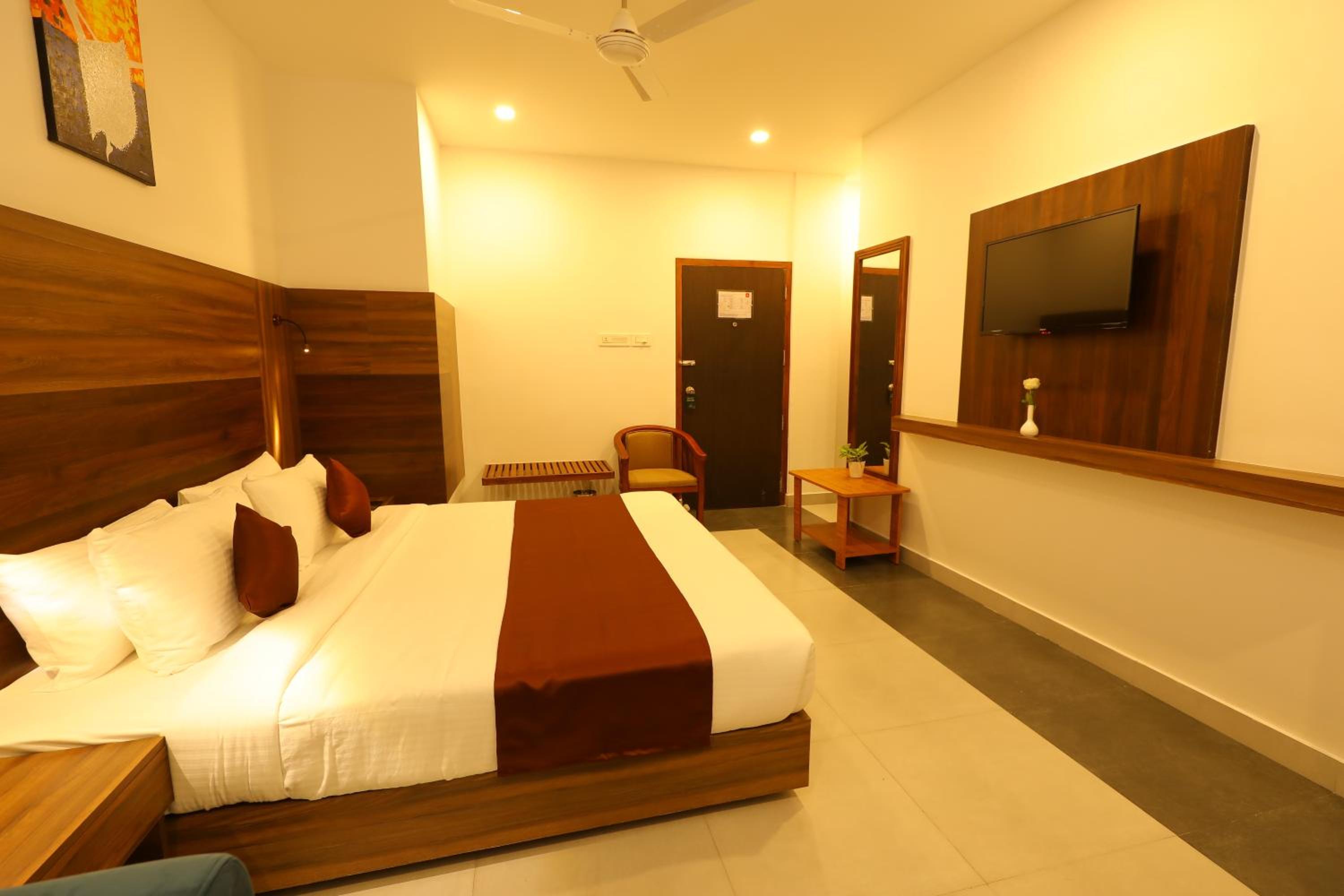 Standard Double Room - Photo 2