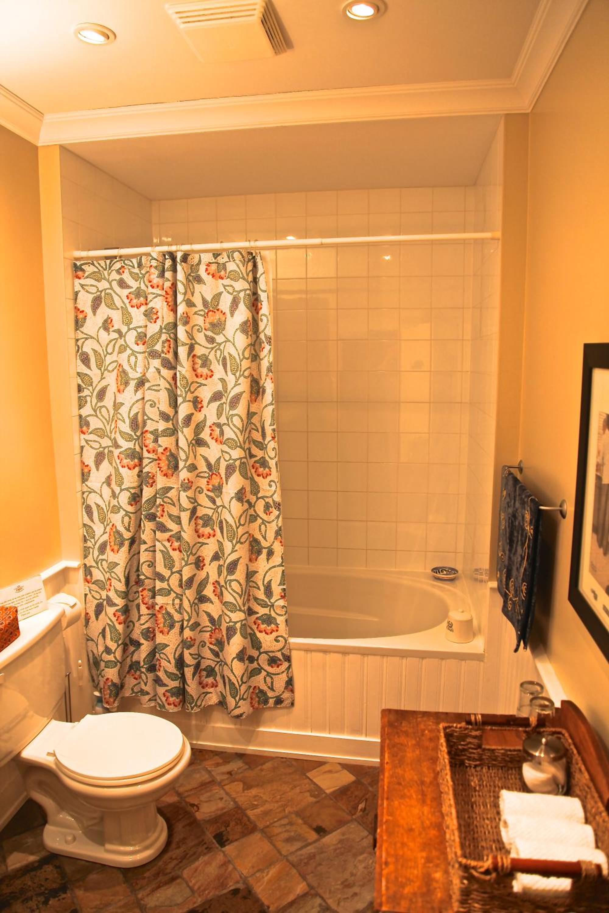 Twin Room With Shared Bathroom