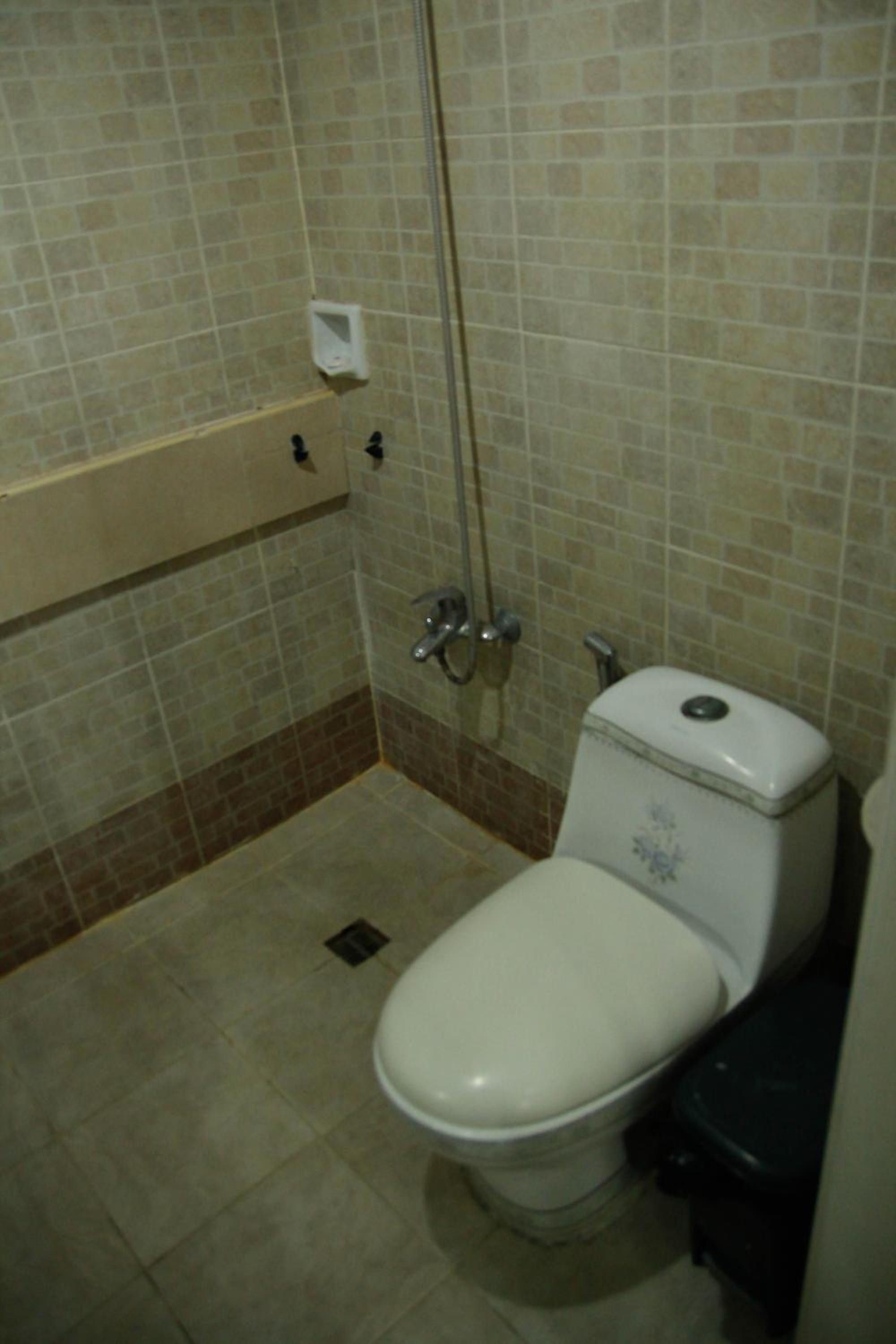 Deluxe Queen Room - Photo 8
