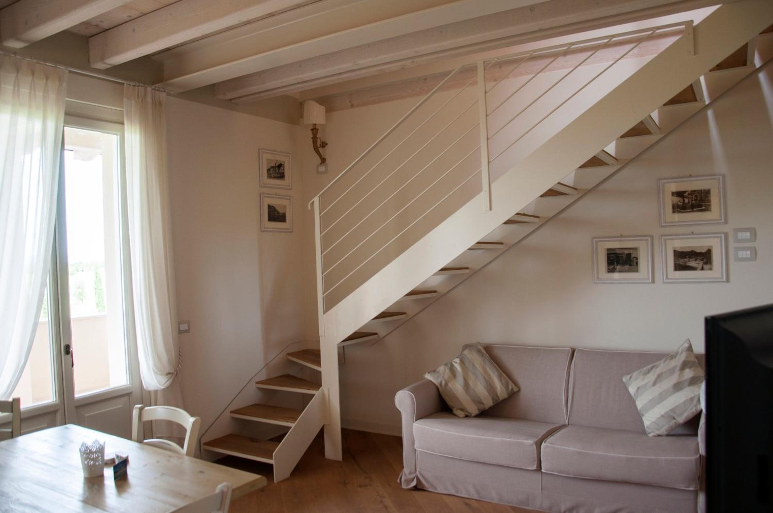 One-Bedroom Apartment with Golf Course View photo 2