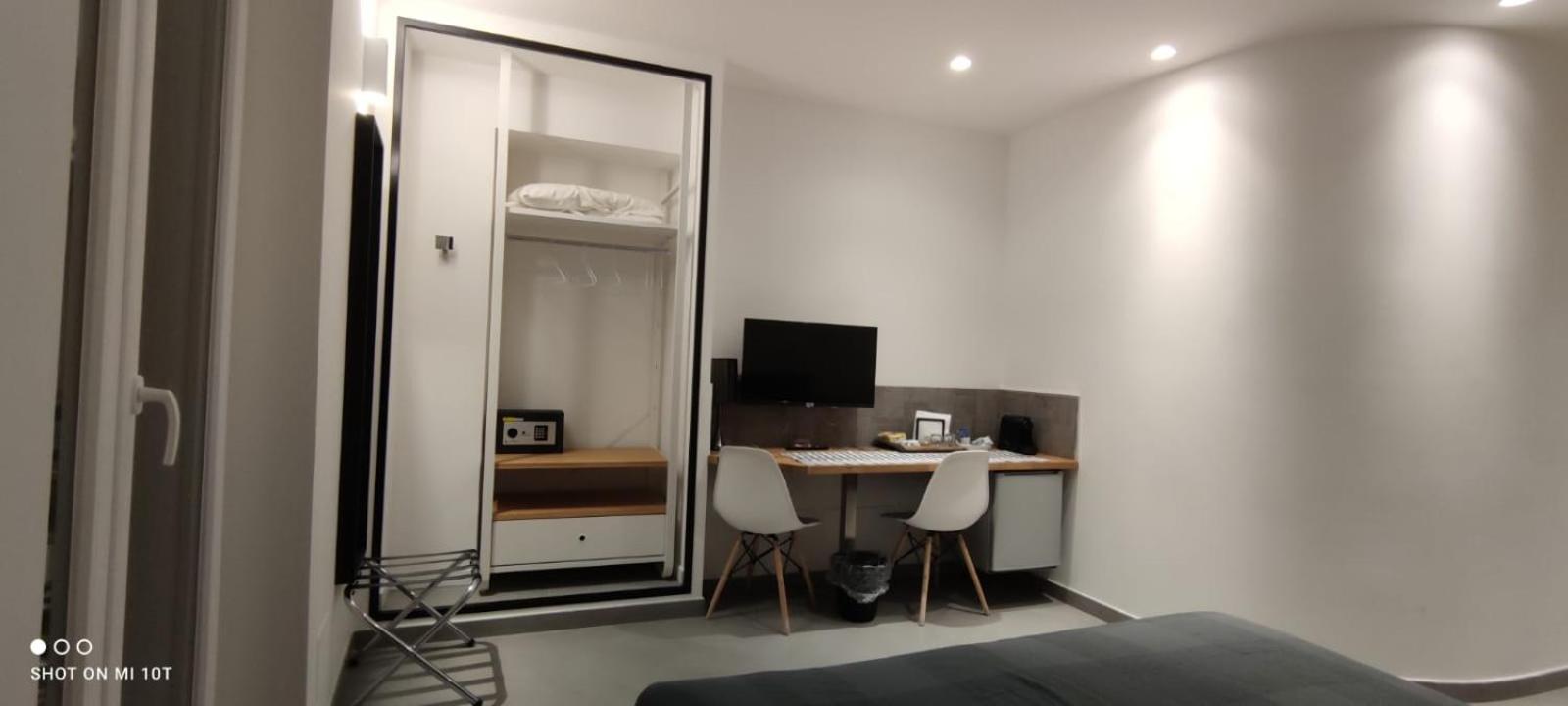 Triple Room with Balcony - Photo 1