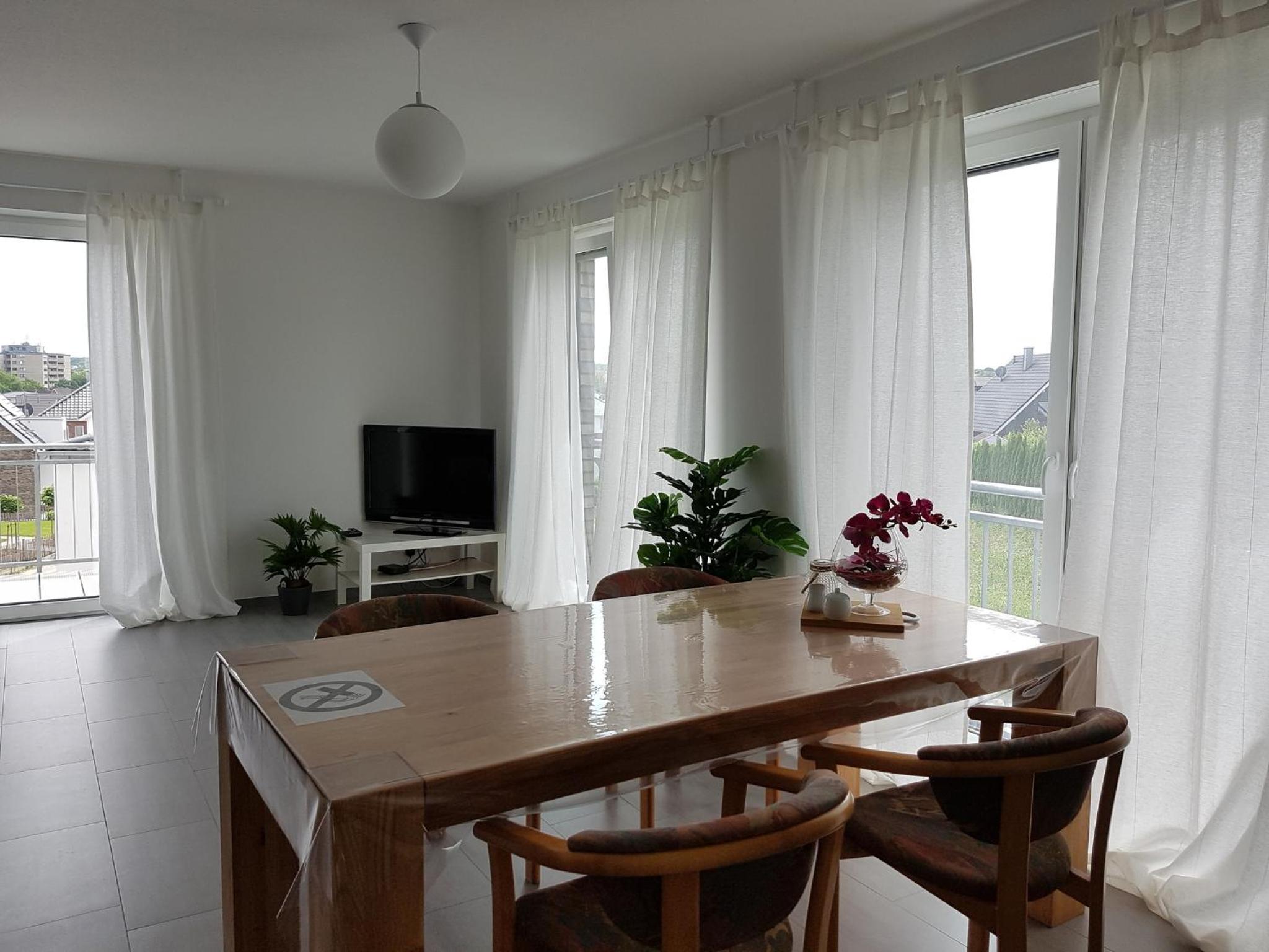 Apartment photo 2