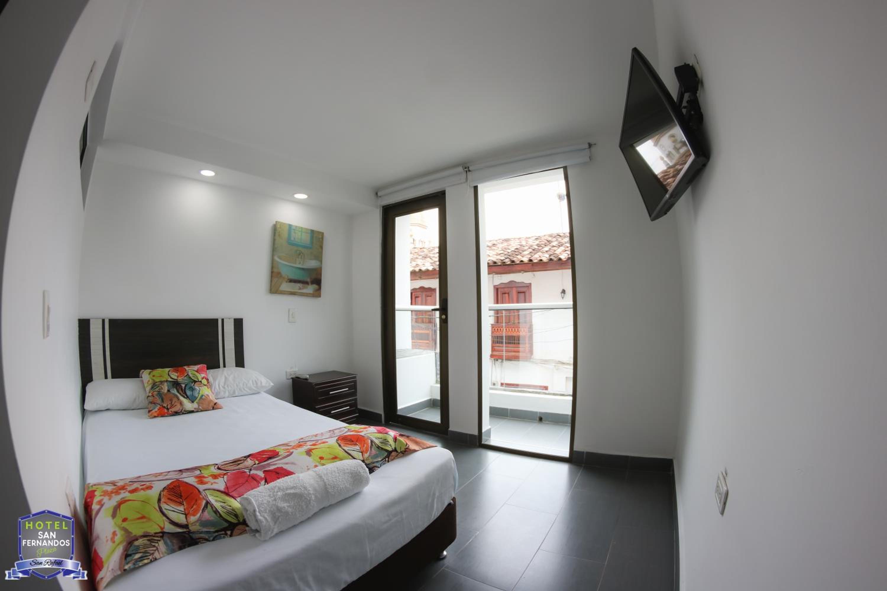 Deluxe Double Room with Balcony photo 3