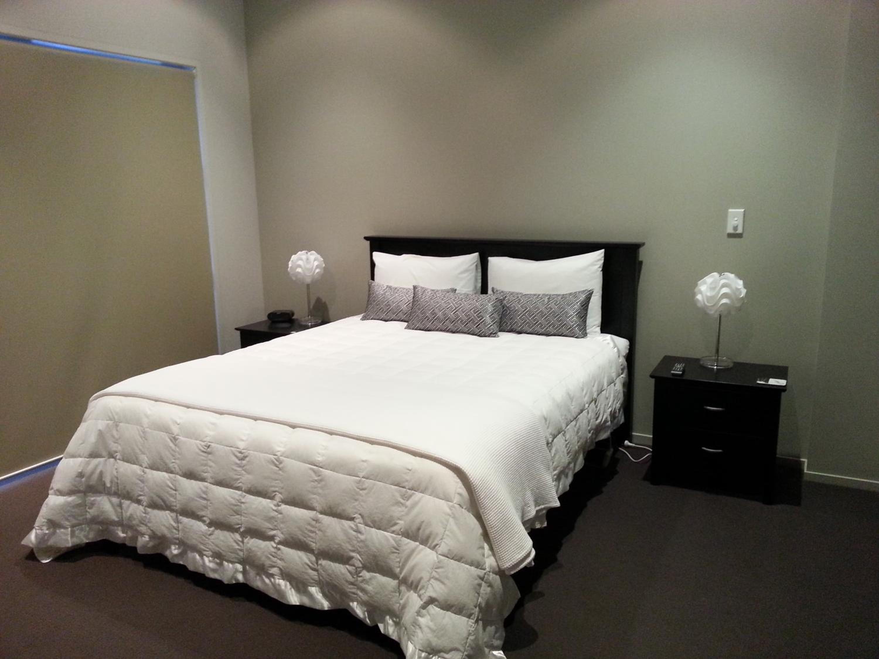 One-Bedroom Suite - Water Front - Photo 1
