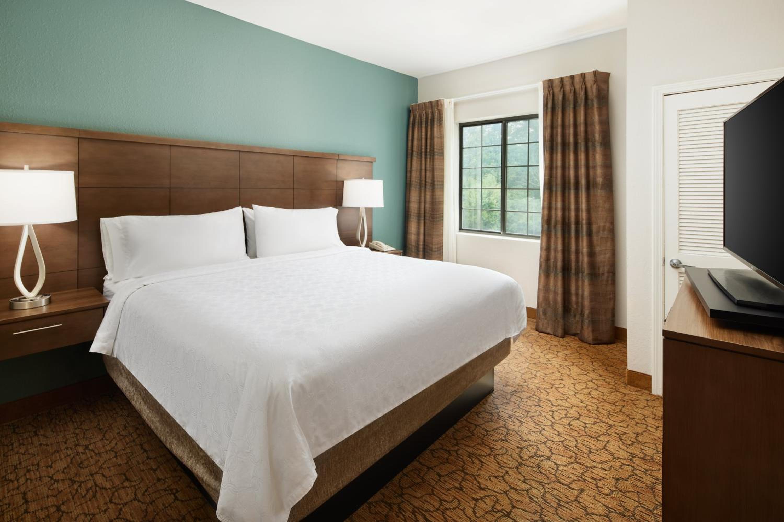 Studio Queen Suite - Photo 1
