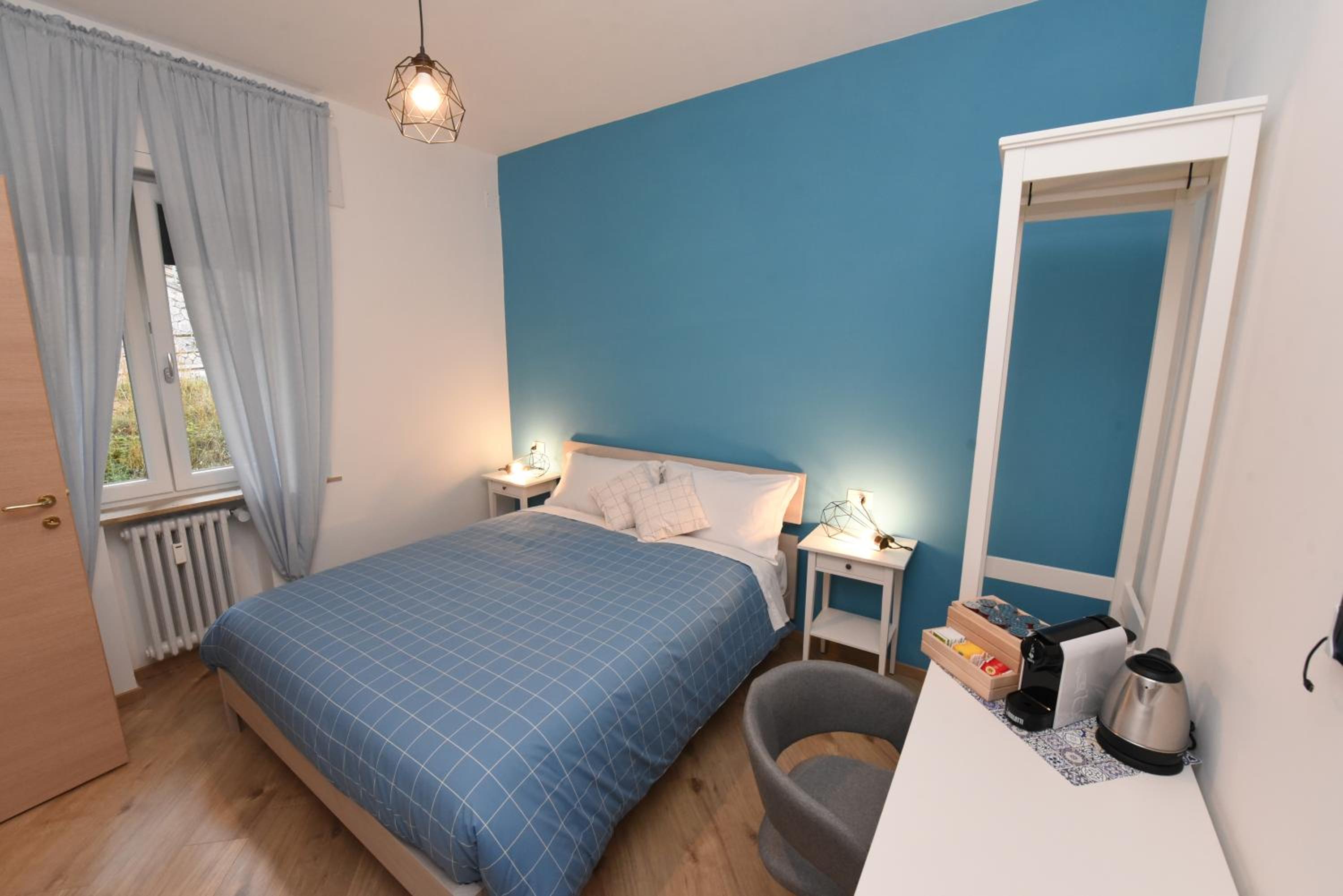 Double Room with Private Bathroom - Photo 2