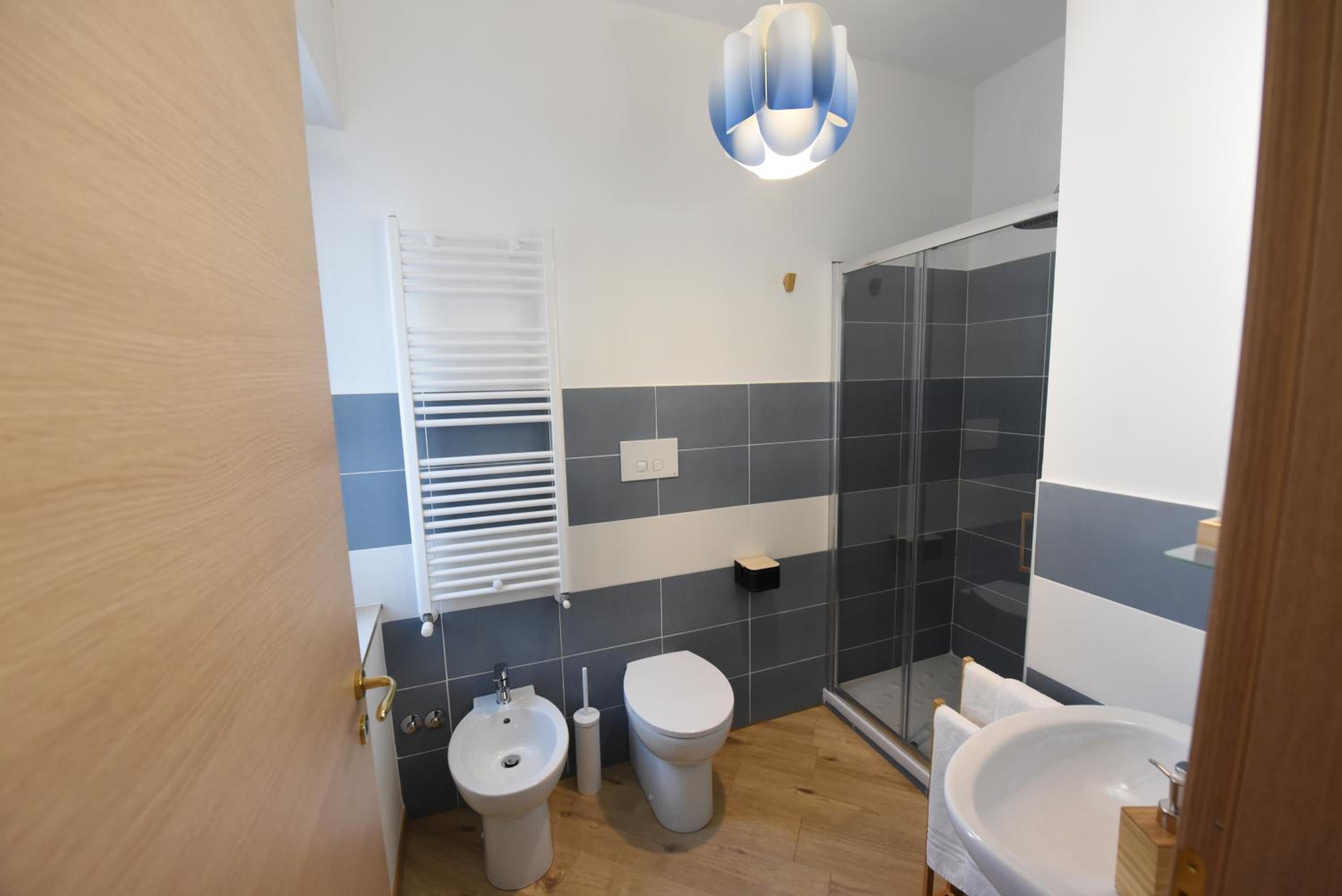 Triple Room with Private Bathroom - Photo 2