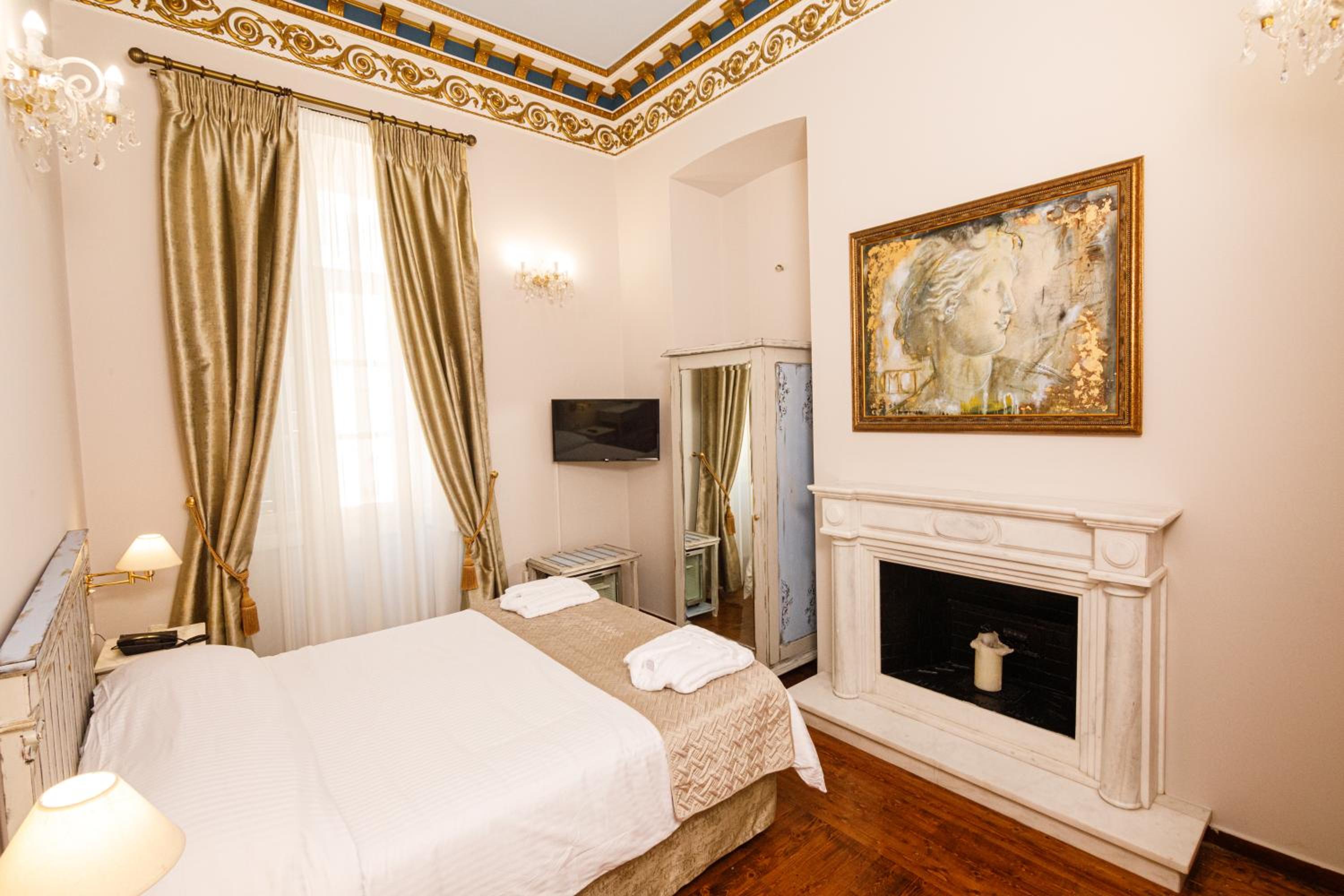 Standard Double Room - Photo 6