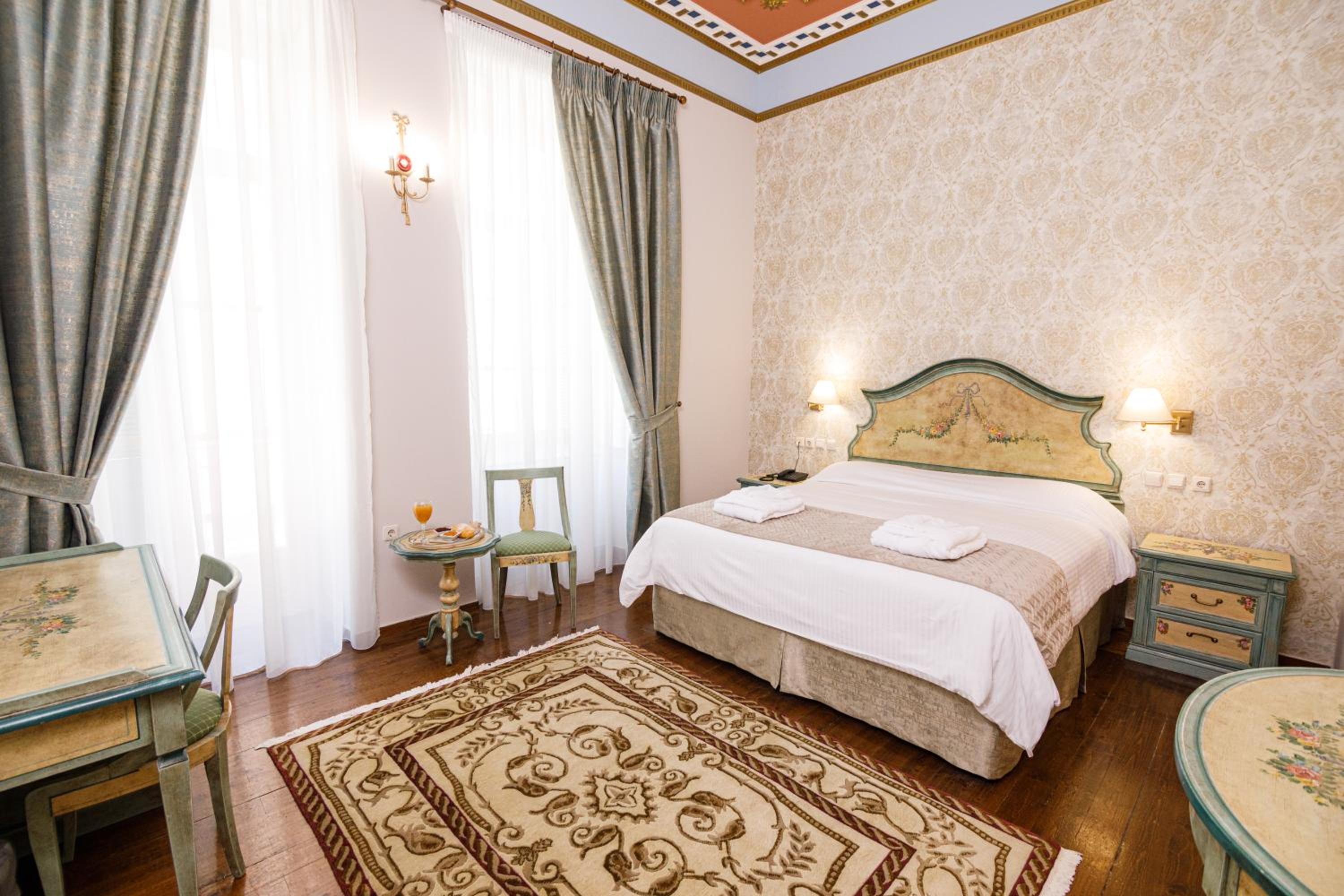 Executive Double Room - Photo 7