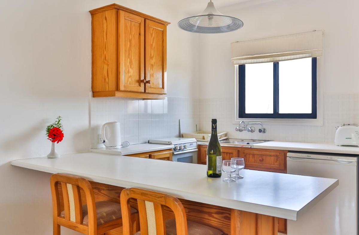 One-Bedroom Apartment (2 Adults + 2 Children) photo 3