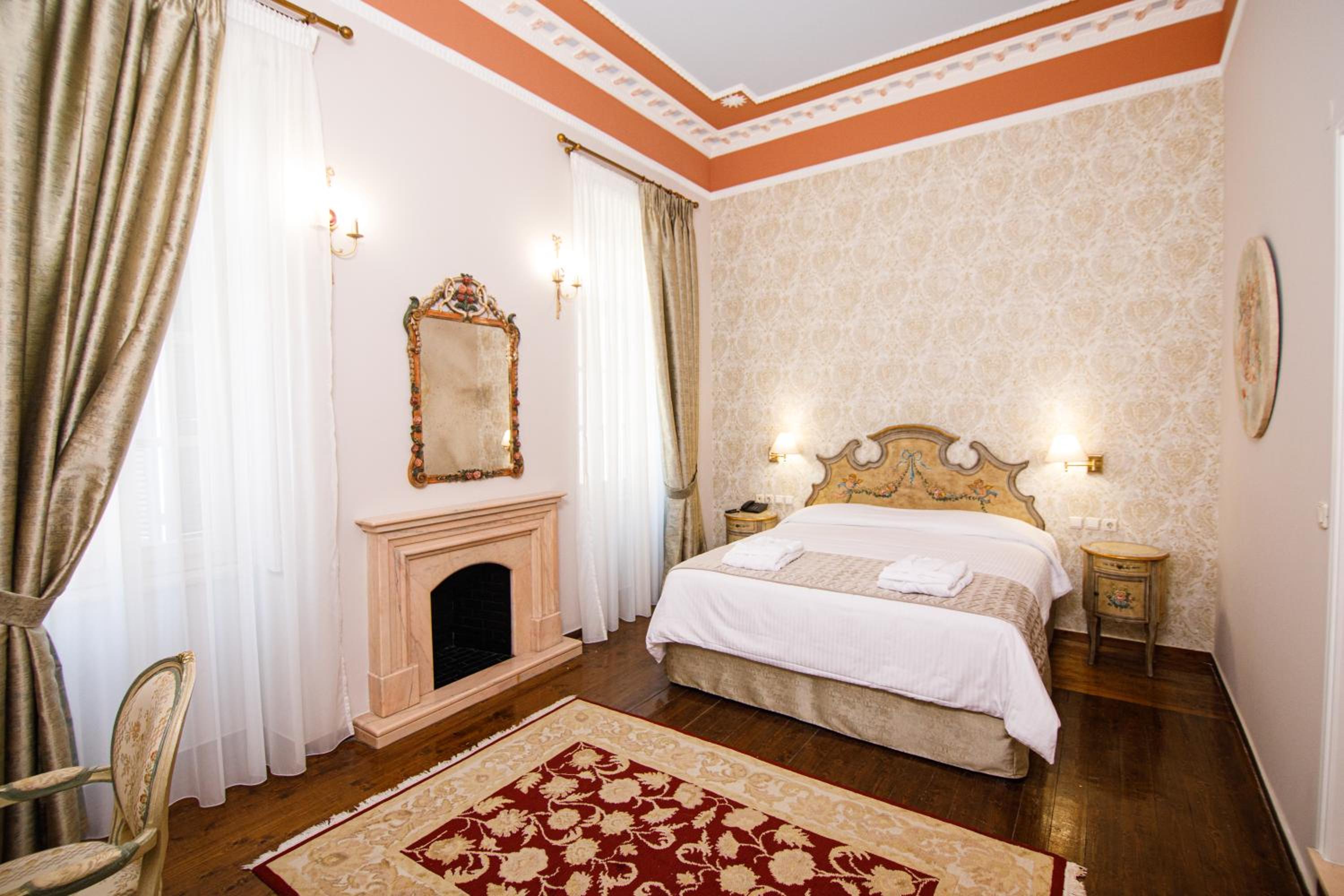 Executive Double Room - Photo 1