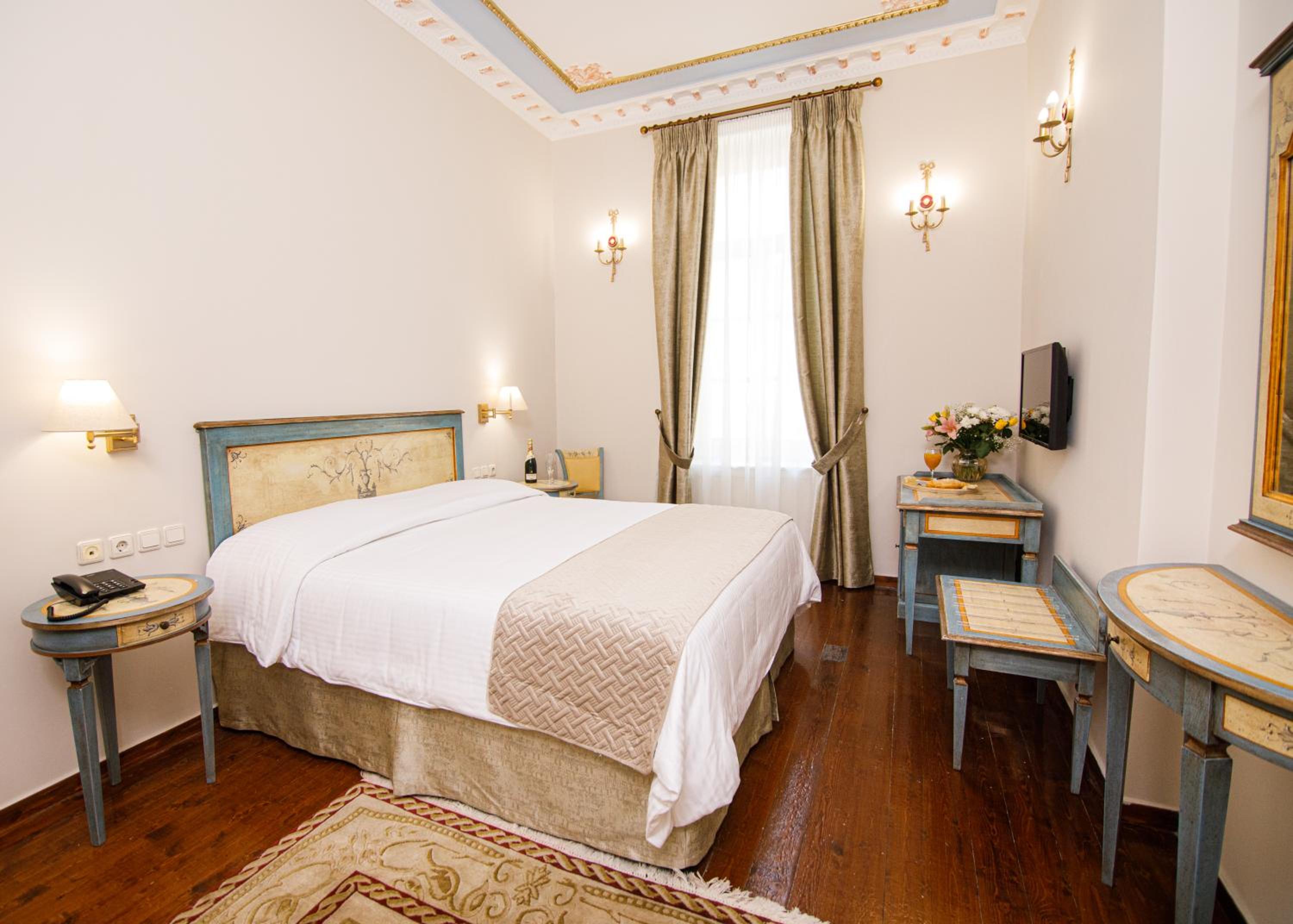 Executive Double Room - Photo 6