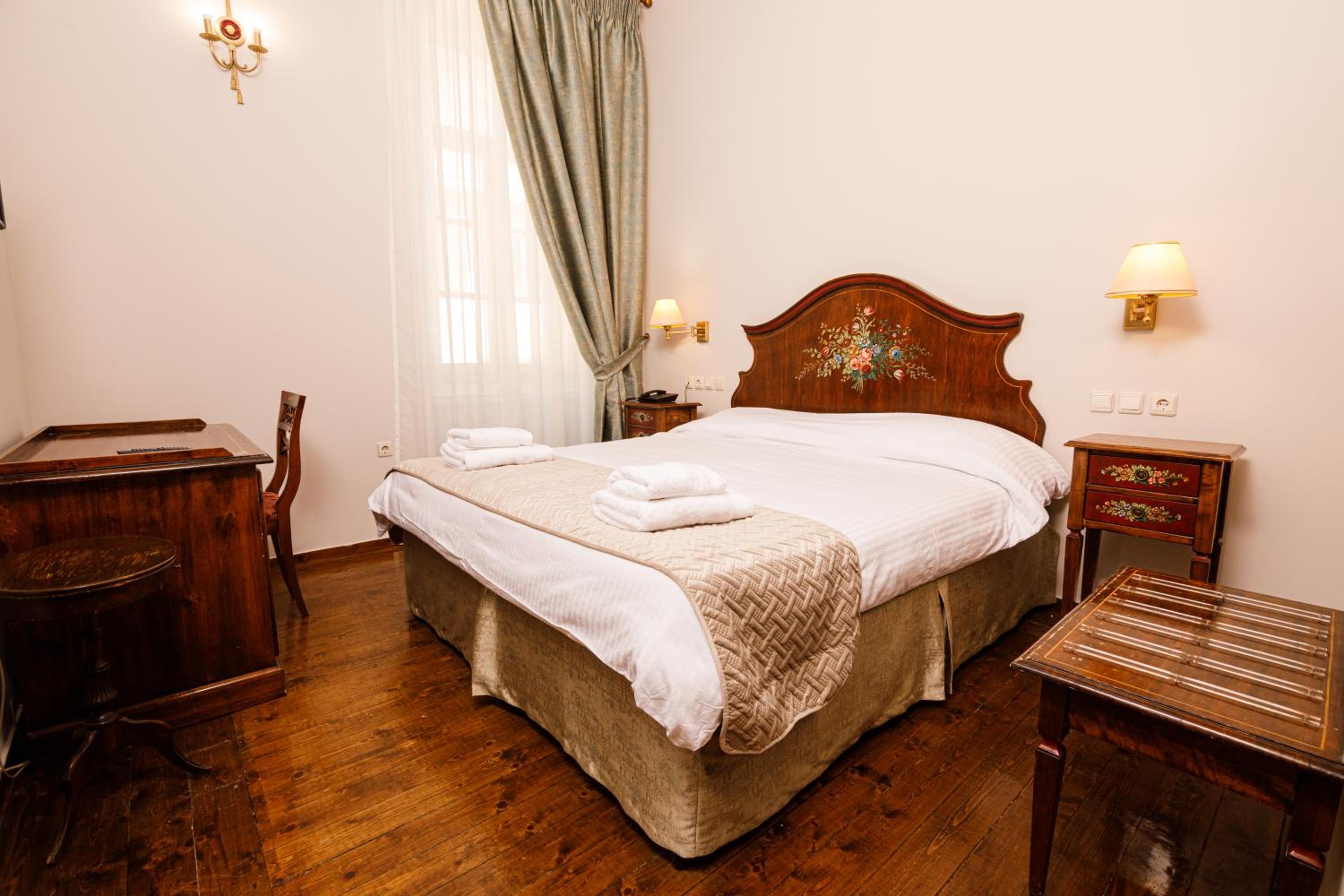 Standard Double Room - Photo 4