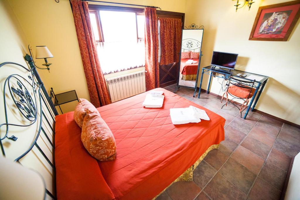 Double or Twin Room photo 2