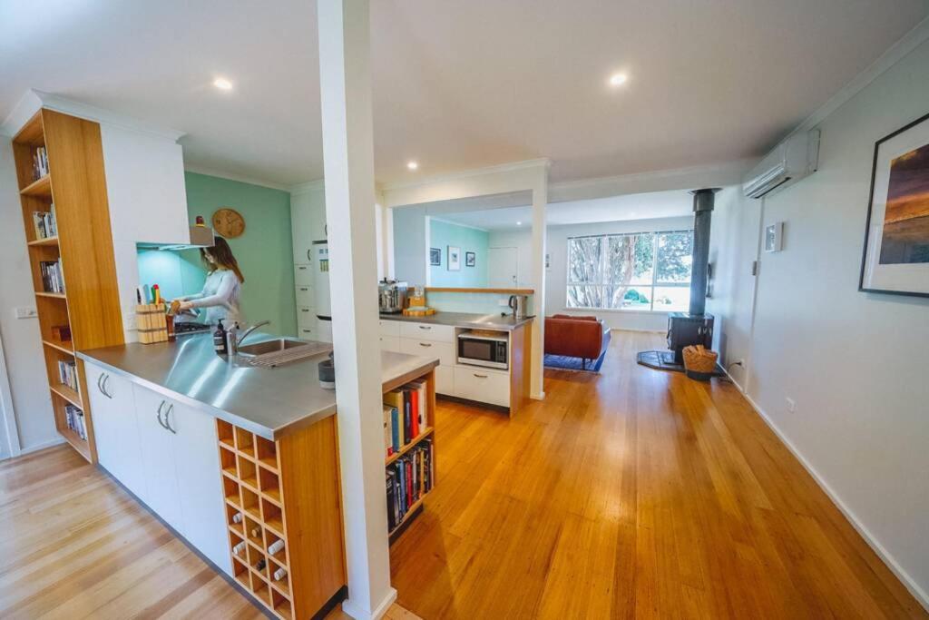 Three-Bedroom House photo 2