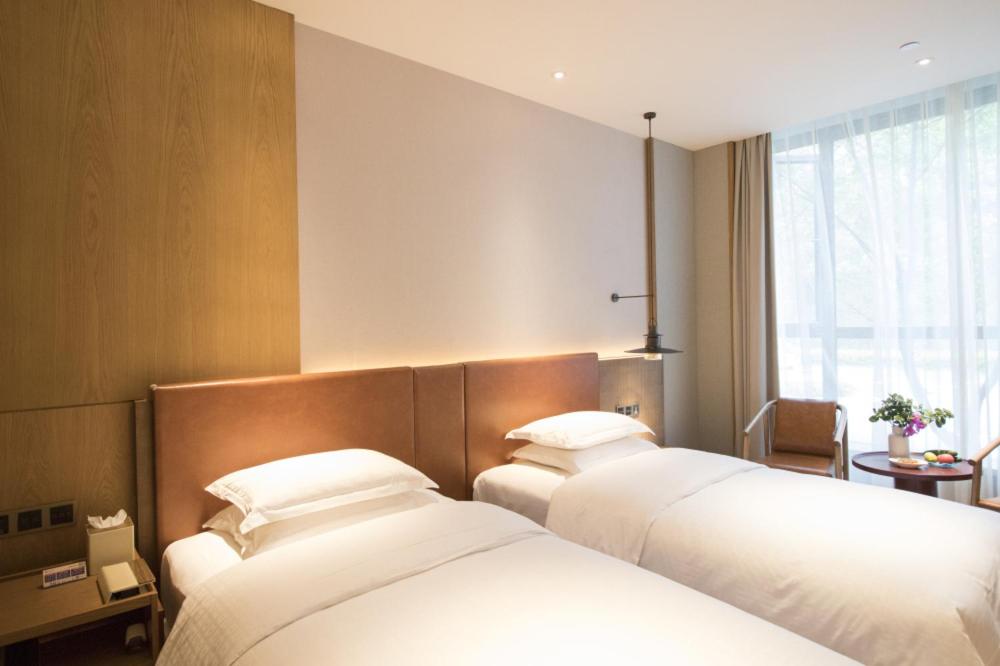 Standard Twin Room - Photo 3
