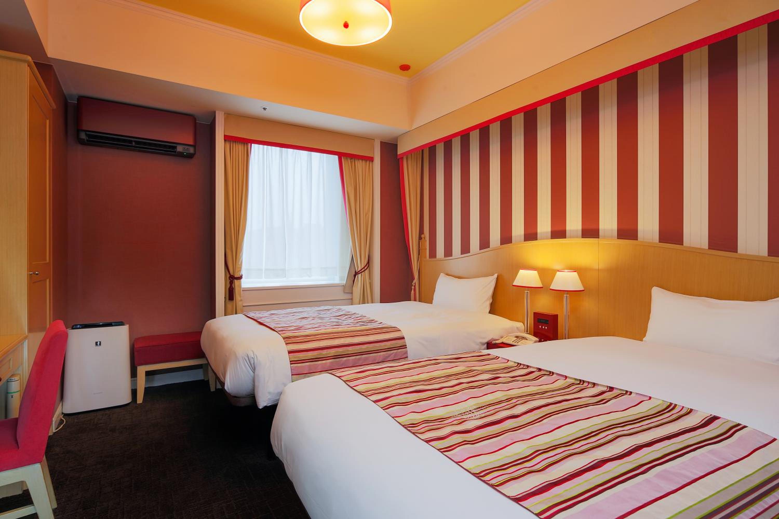 Standard Twin Room - Non-Smoking - Photo 1