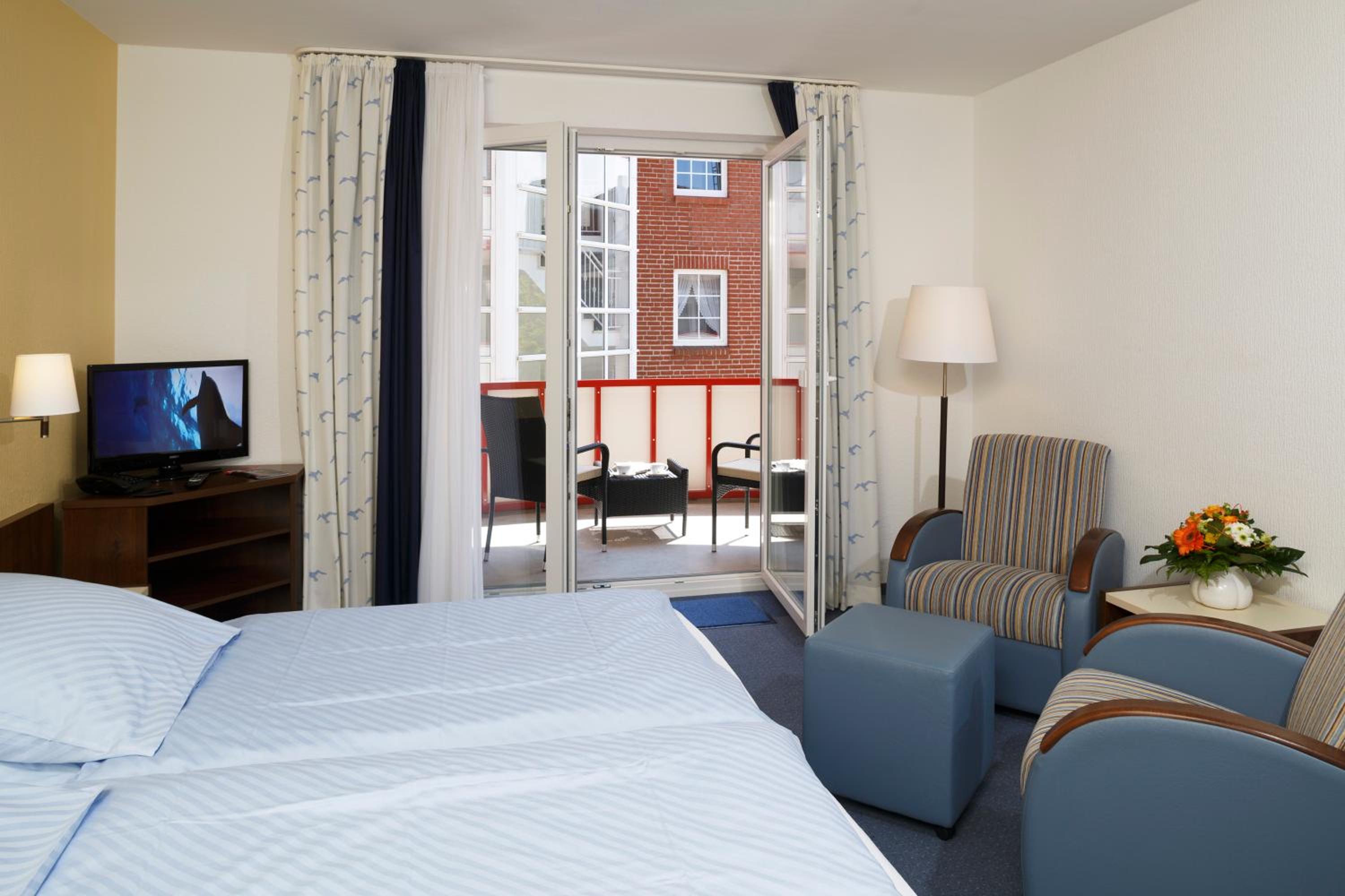 Room with Balcony or Terrace photo 2