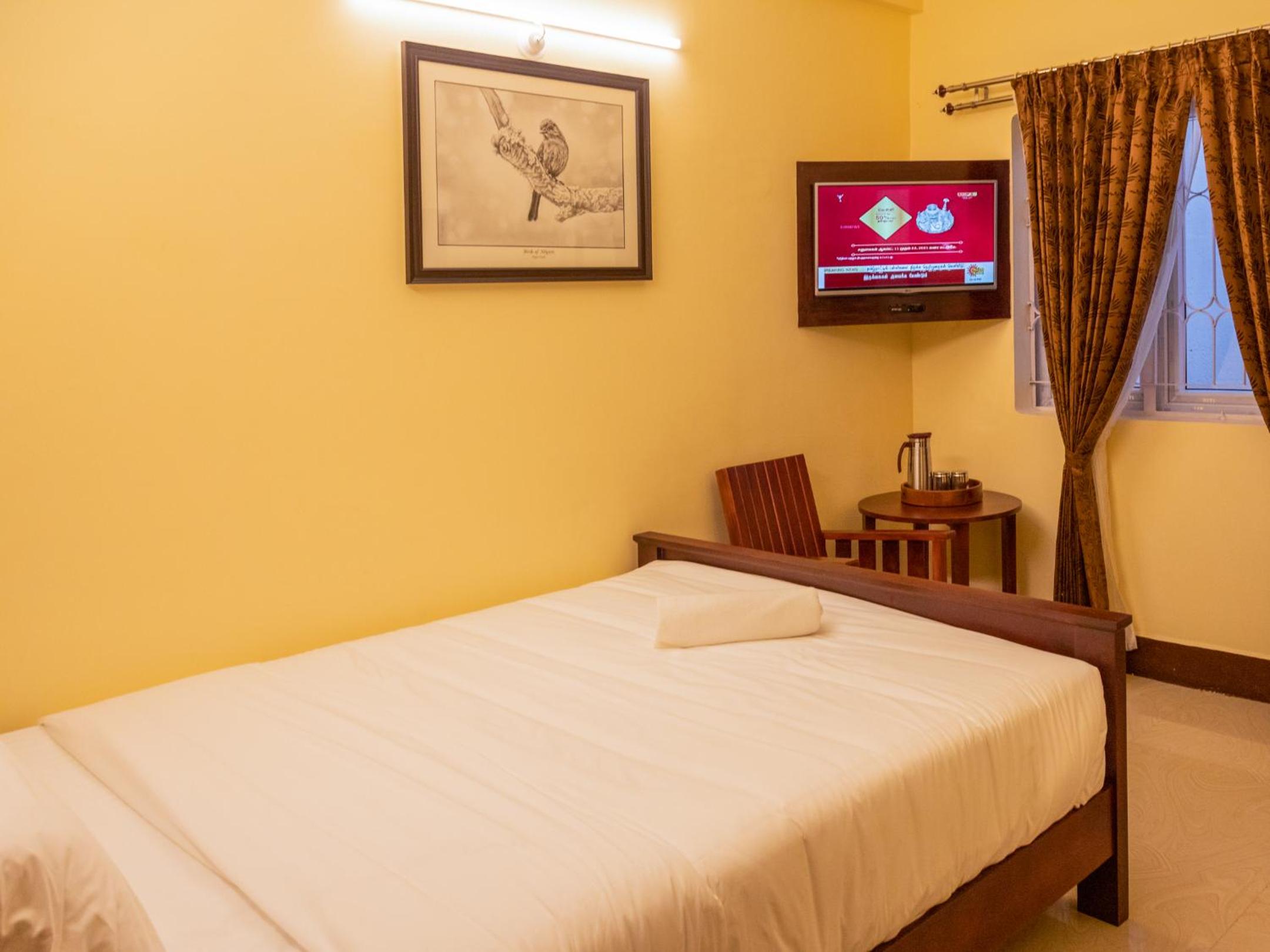 Standard King Room - Photo 2