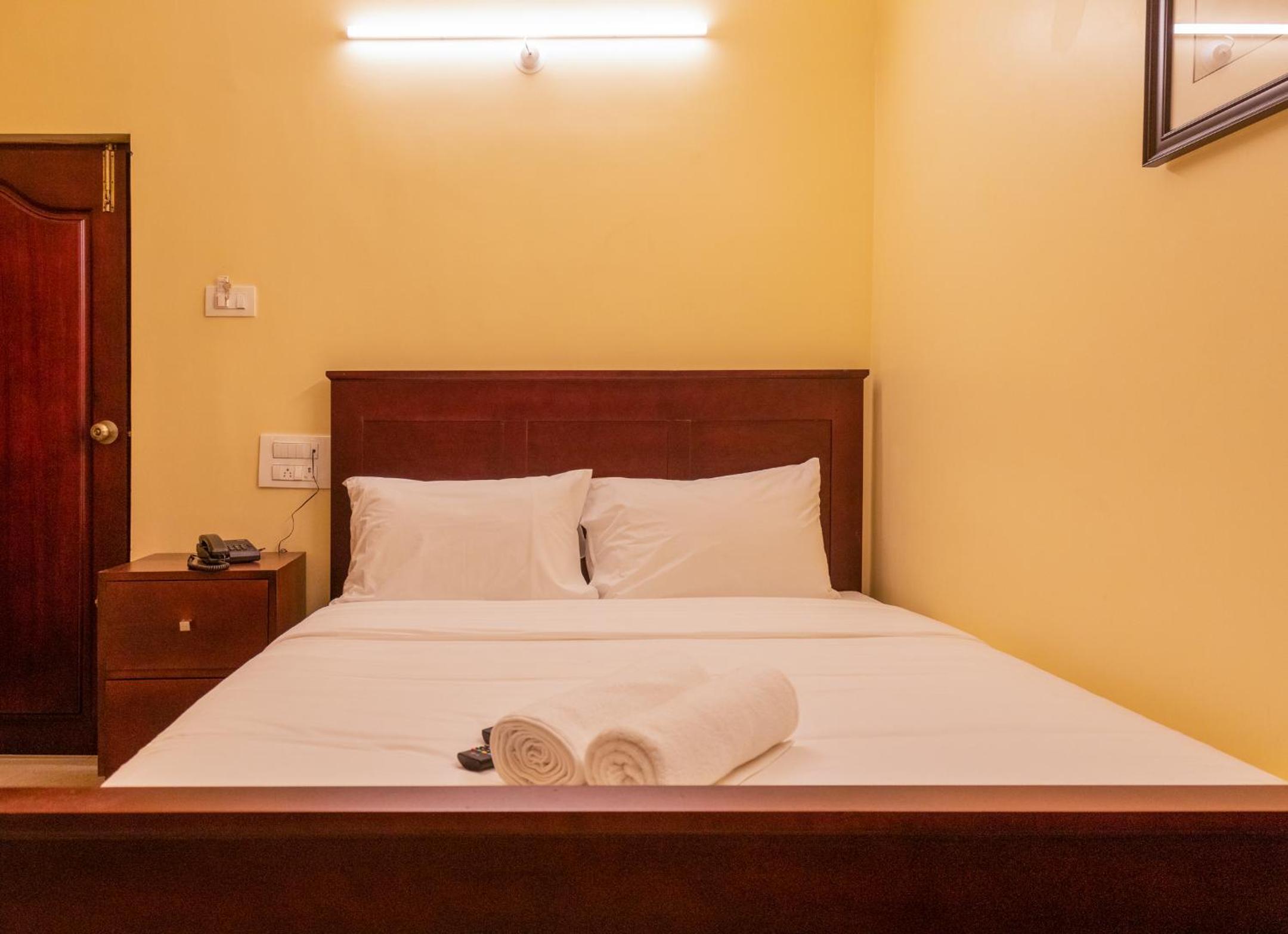 Standard King Room - Photo 1