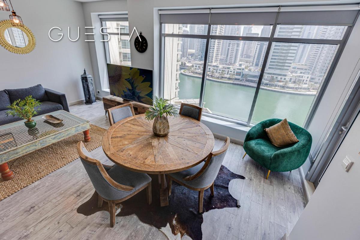 Two-Bedroom Apartment with Marina/City View photo 2