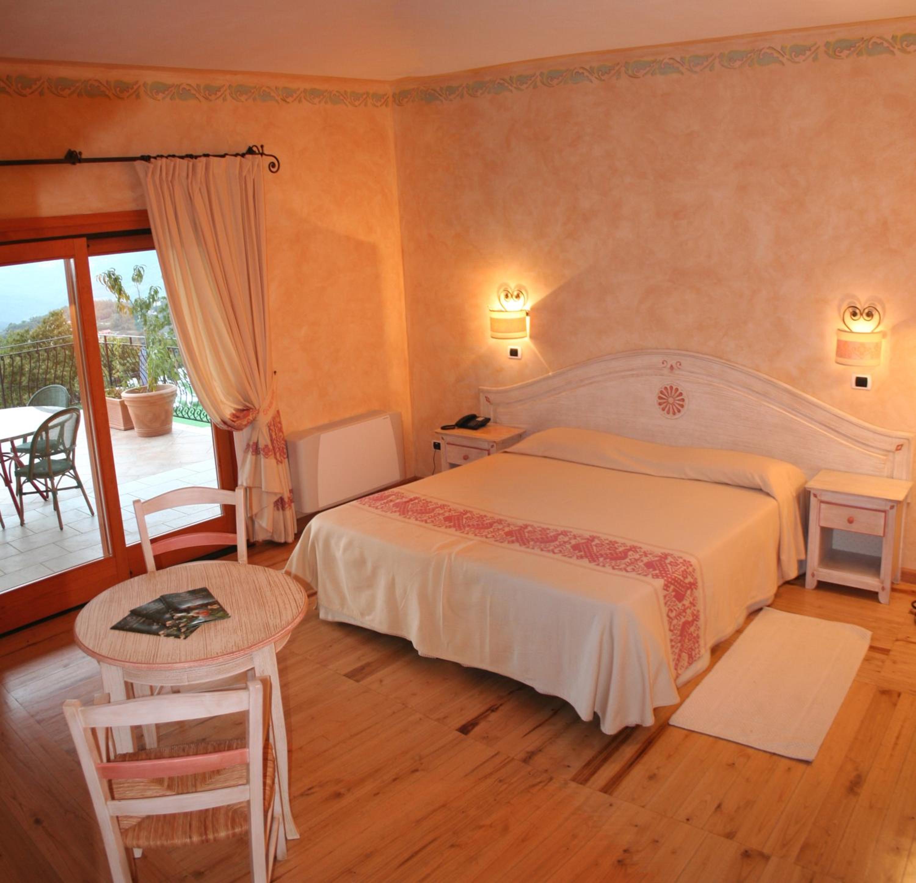 Suite - Photo 2