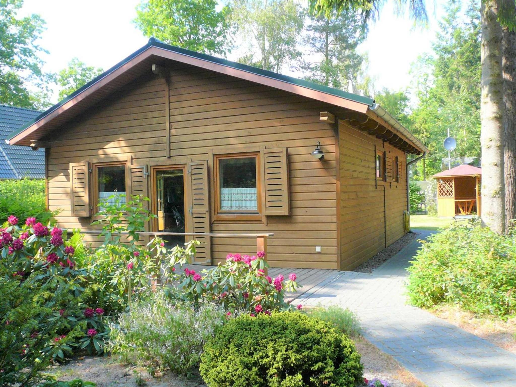 Two-Bedroom House photo 3
