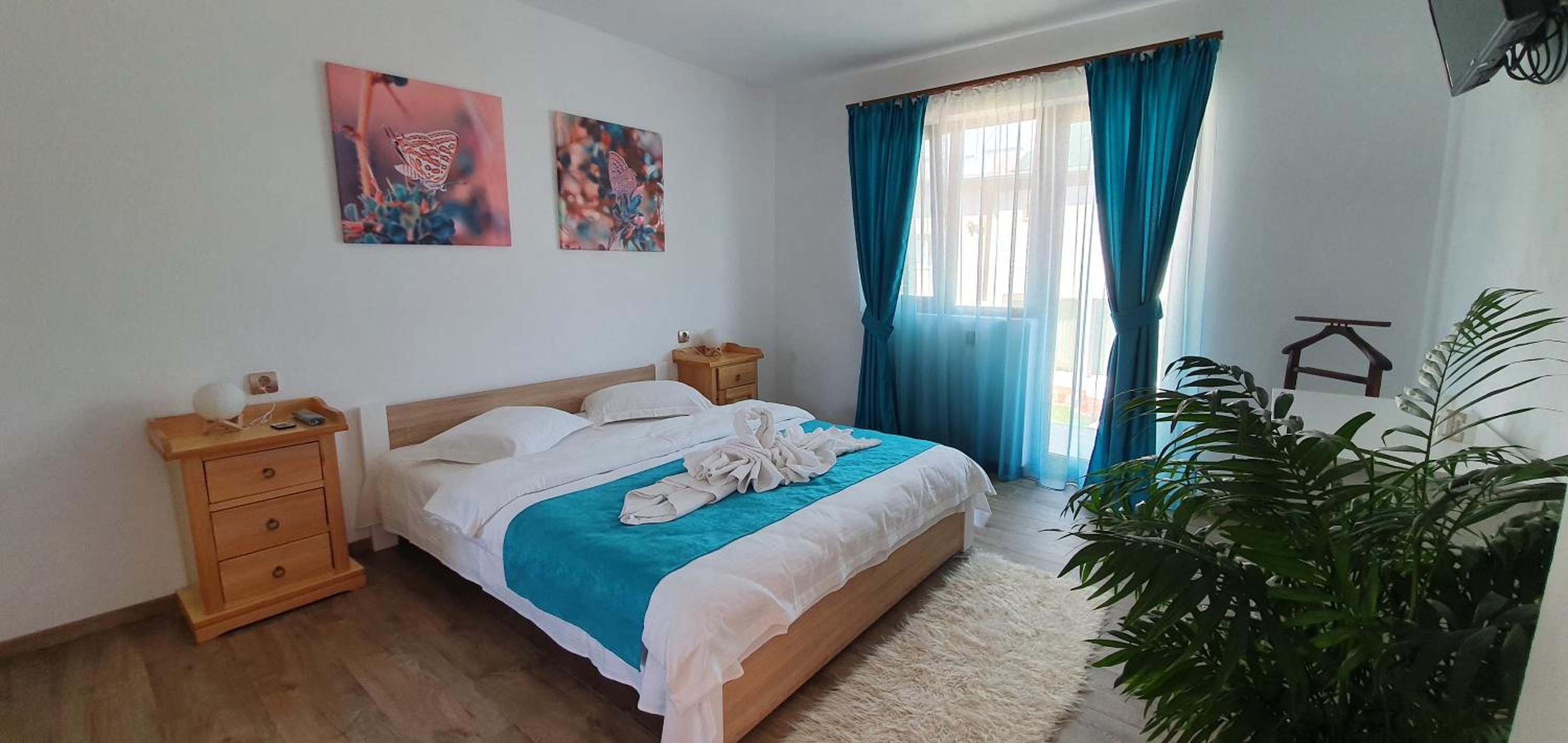 Double Room - Photo 5