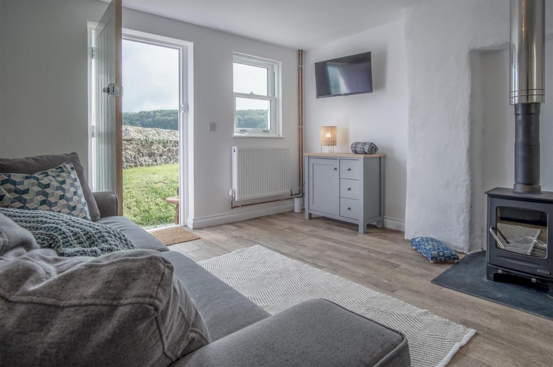 One-Bedroom House photo 1