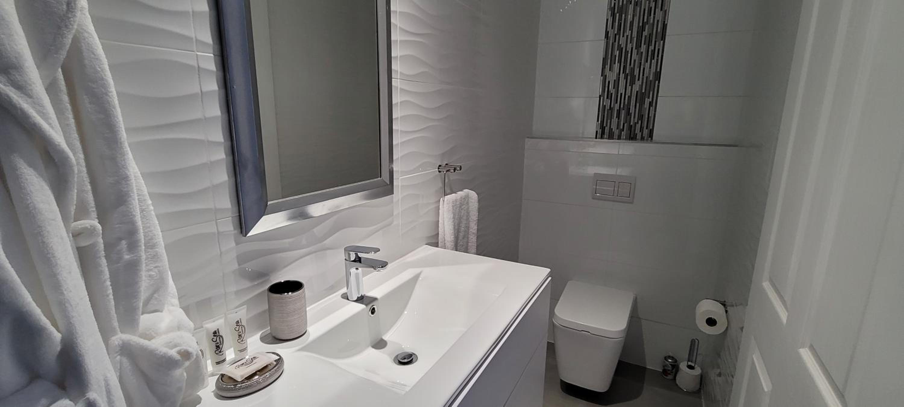 Deluxe Double Room - Photo 6