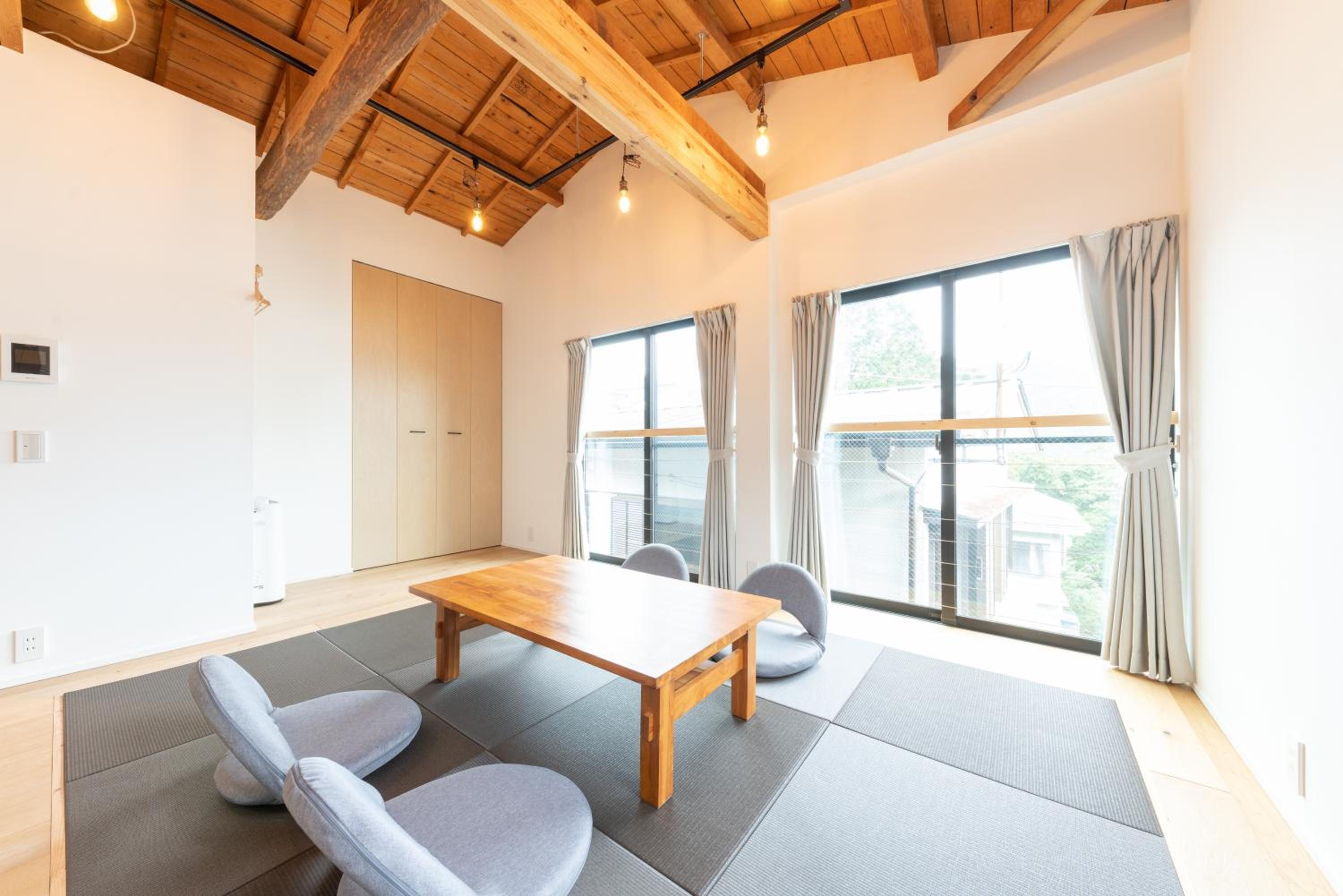 Studio Apartment - Photo 1