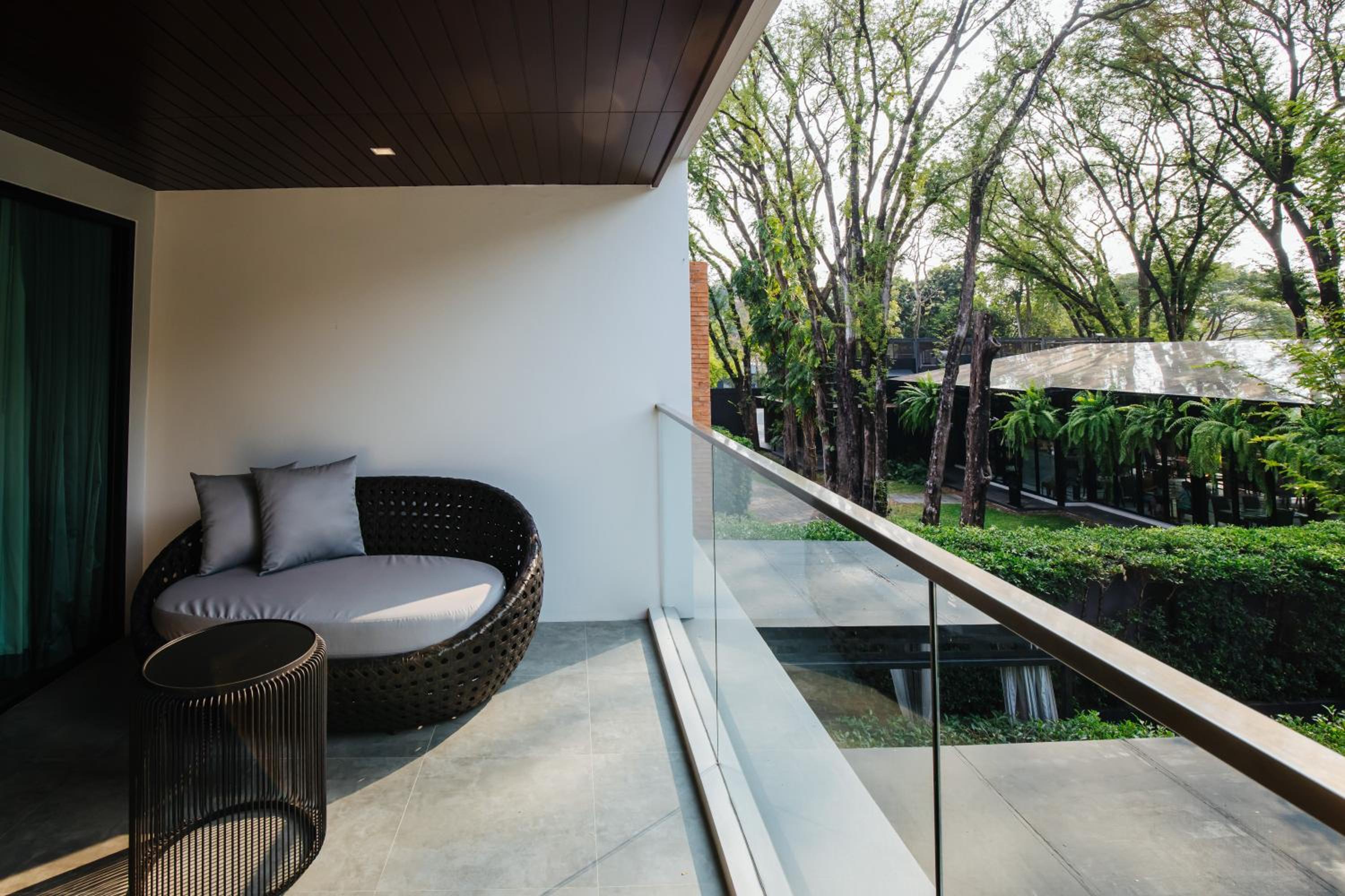 Grand Suite with River View - Photo 4