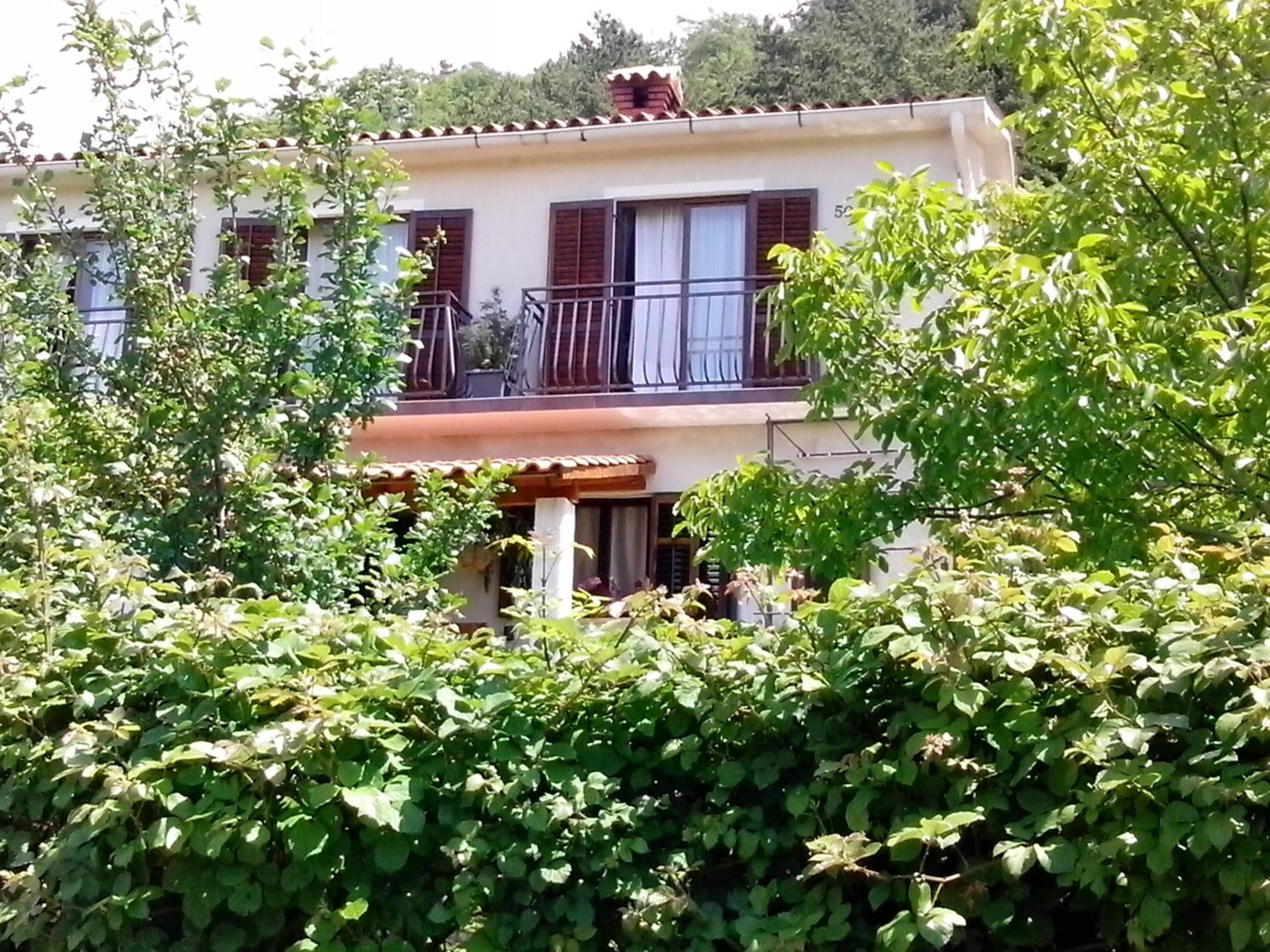 One-Bedroom Apartment with Balcony photo 3