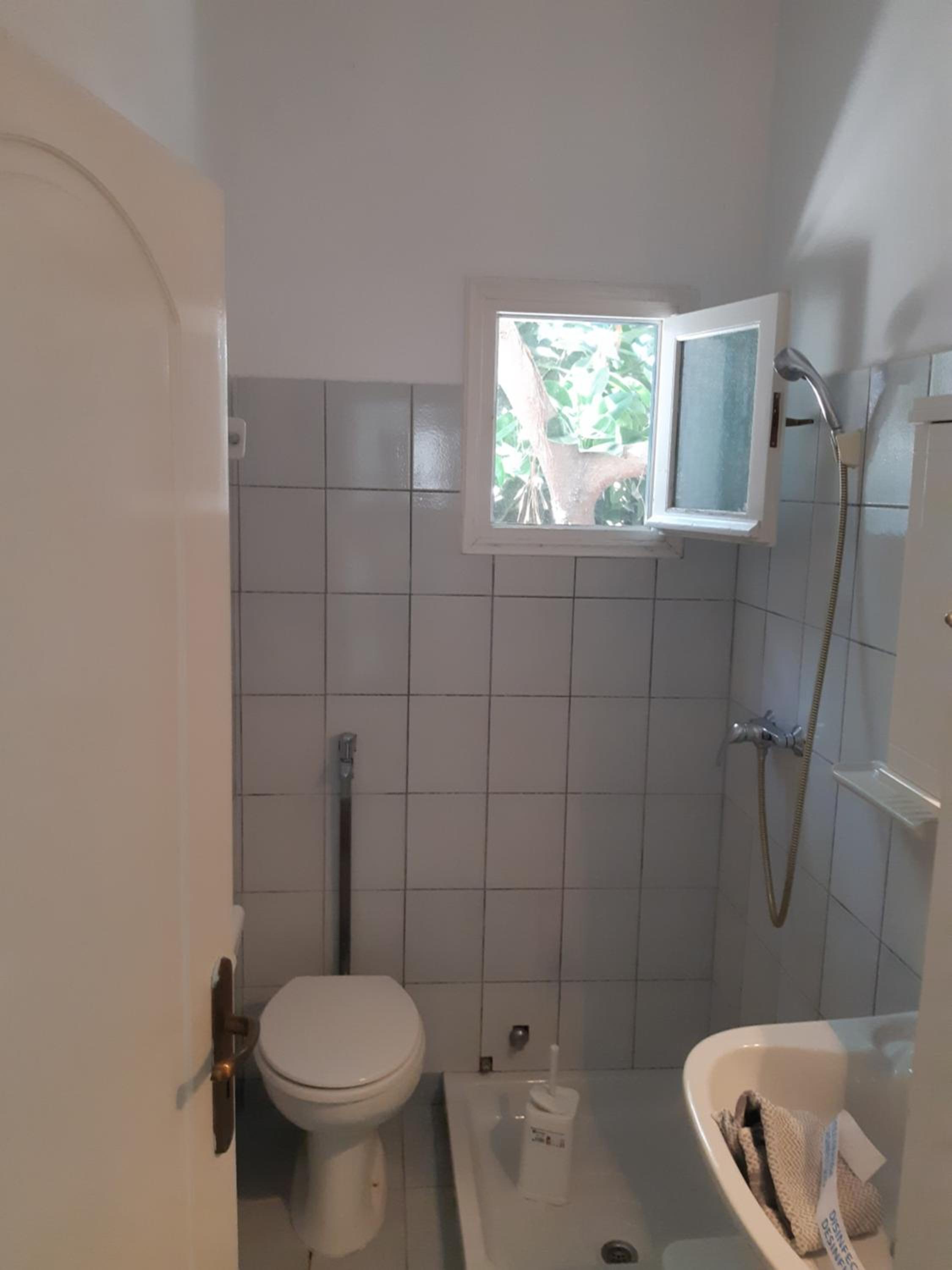 Basic Triple Room photo 3