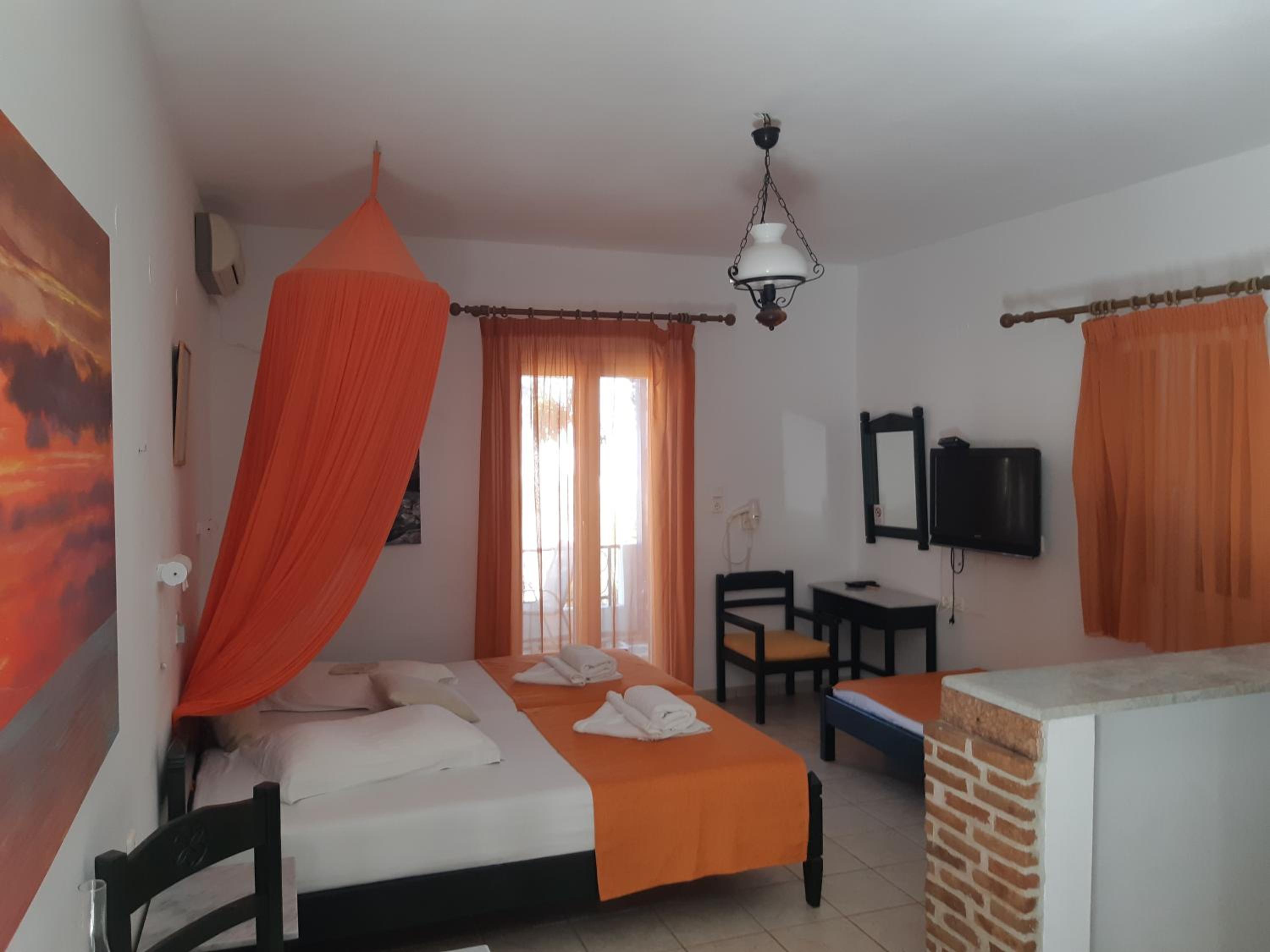 Habitación Triple Básica