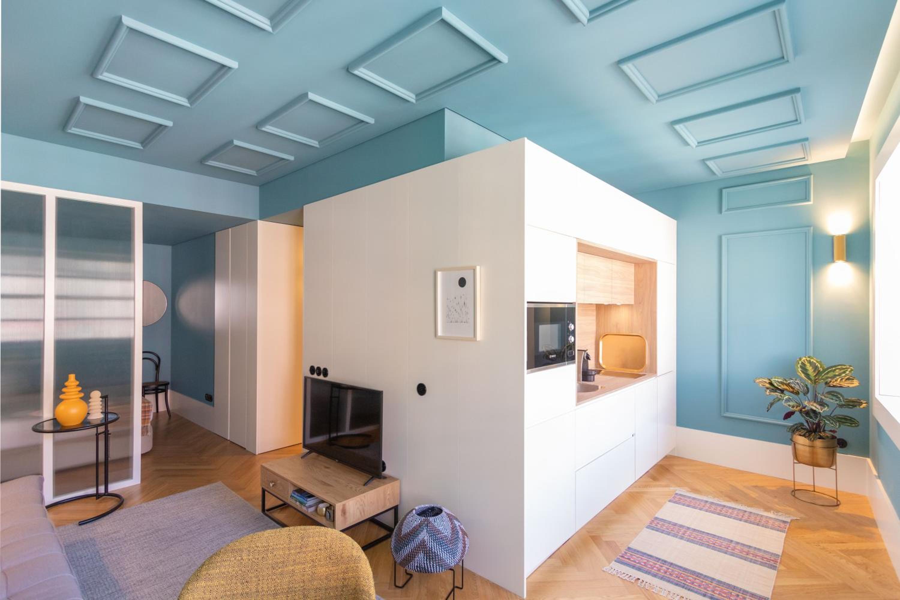 Studio Apartment