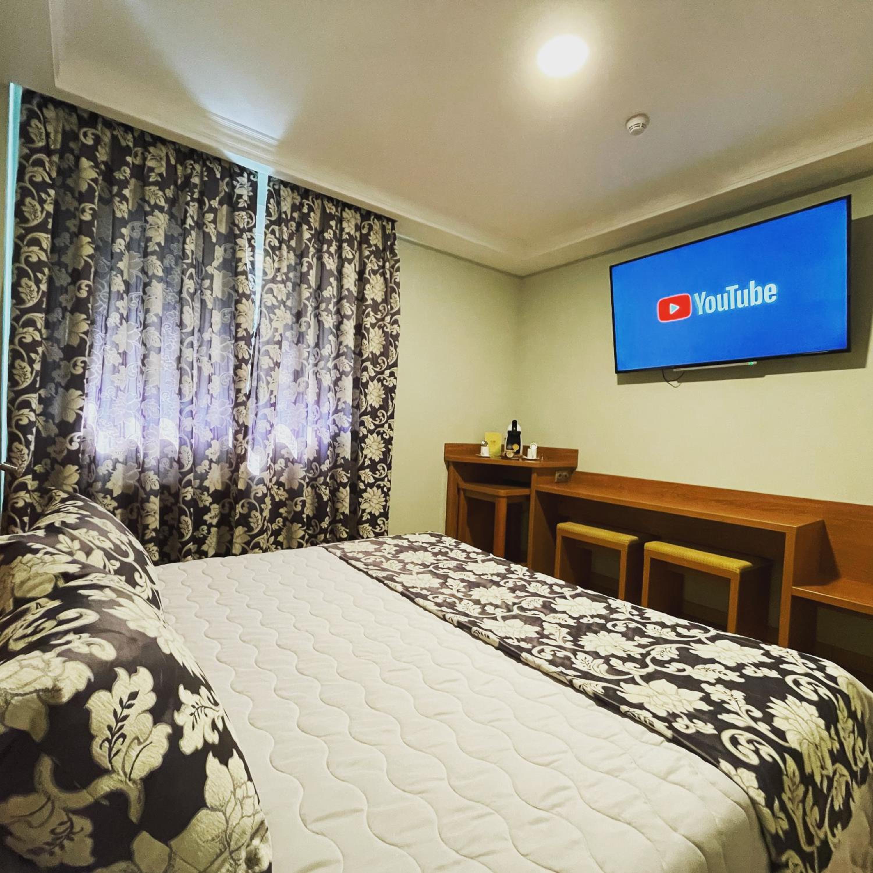 Double Room - Photo 14