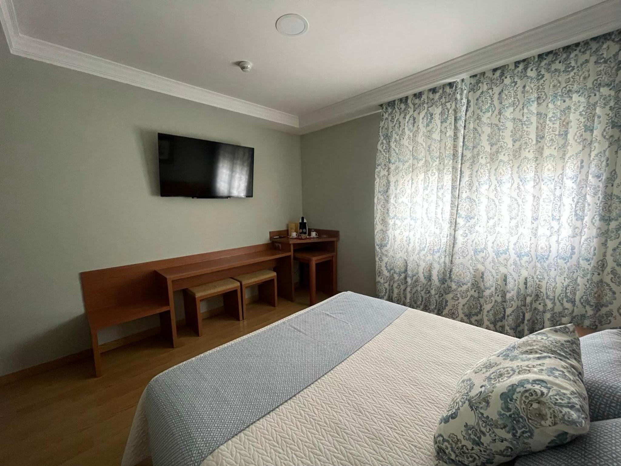 Double Room - Photo 12