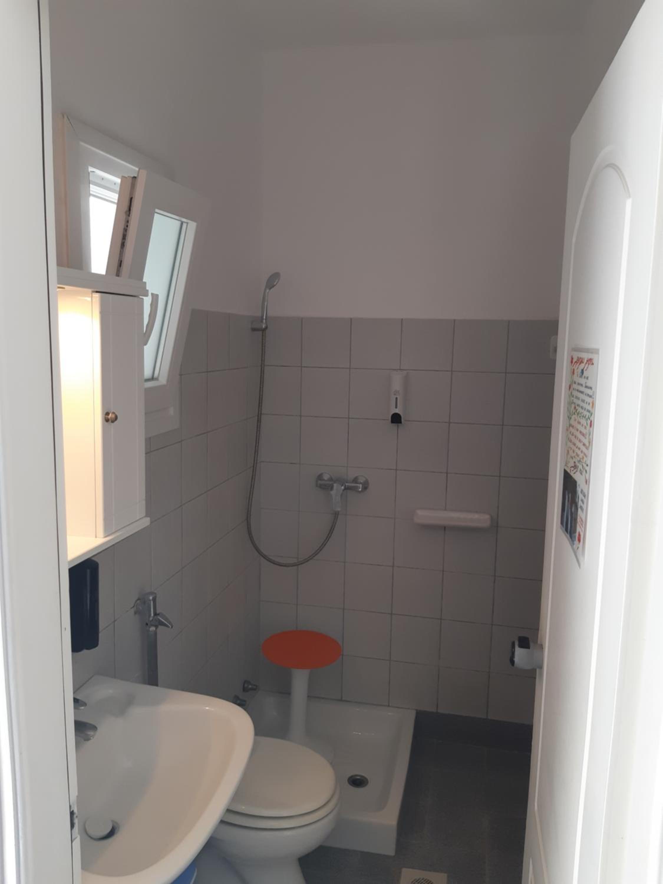 Budget Double Room photo 2