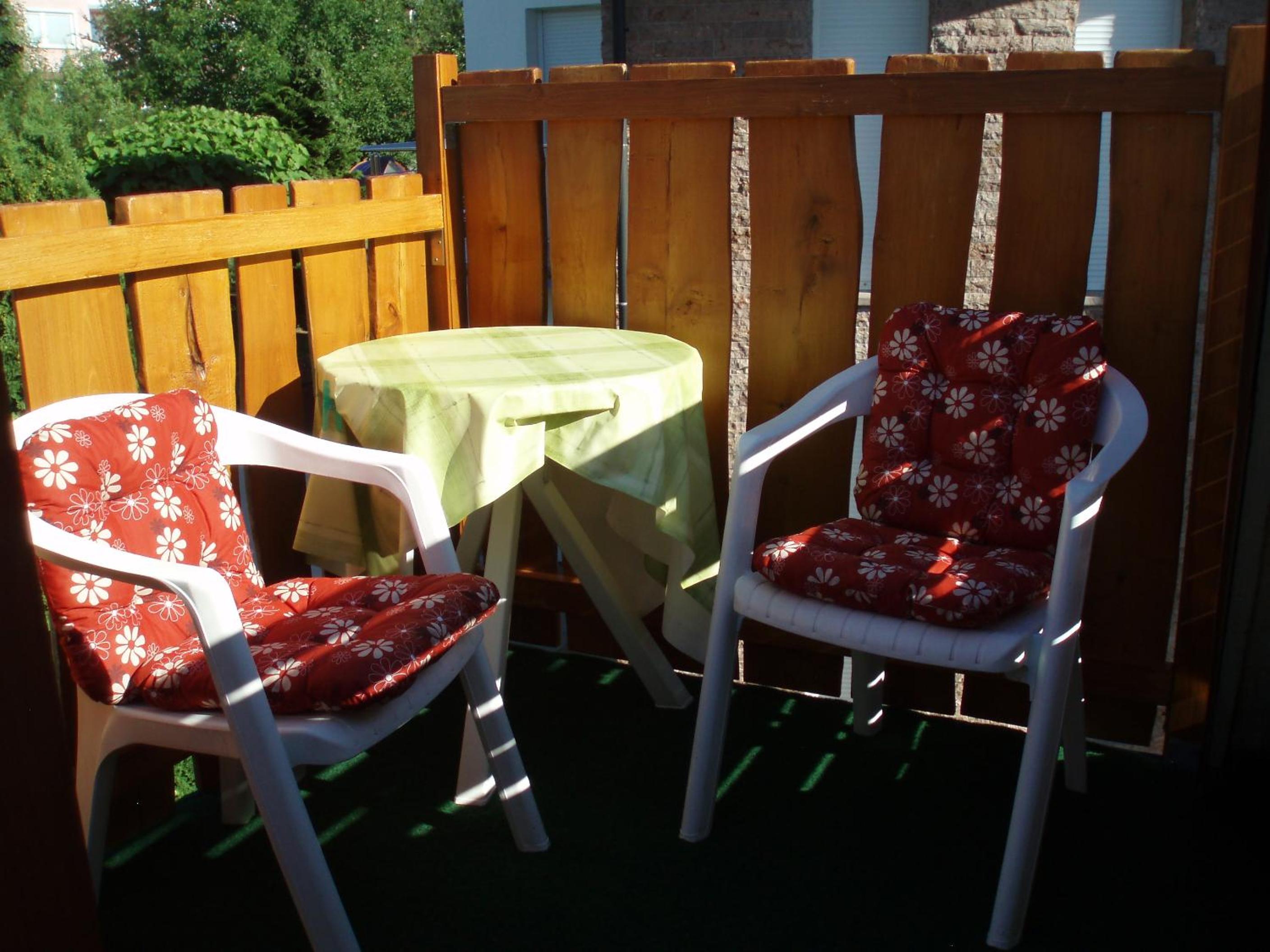 Two-Bedroom Apartment with Garden View photo 2