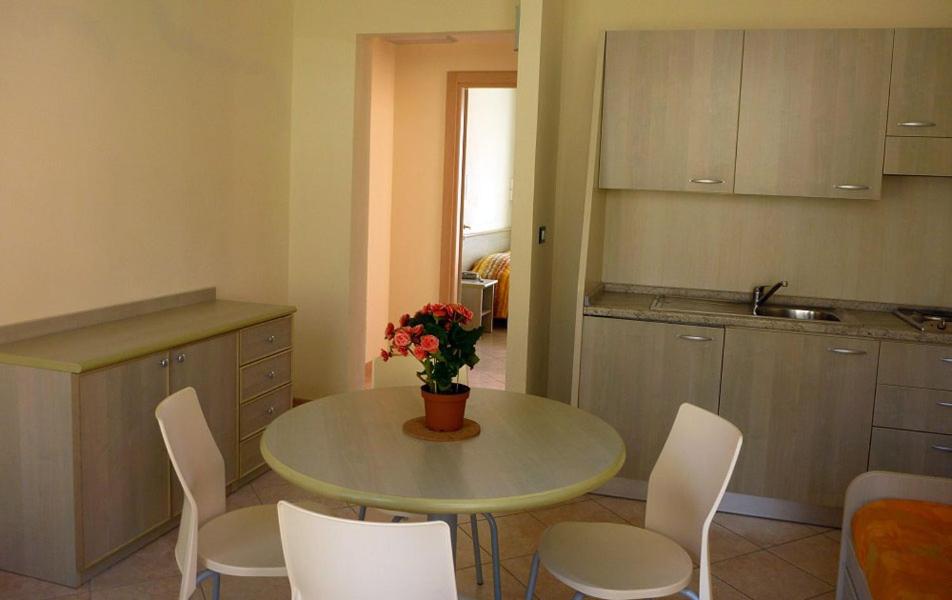 One-Bedroom Apartment (3 Adults) photo 3