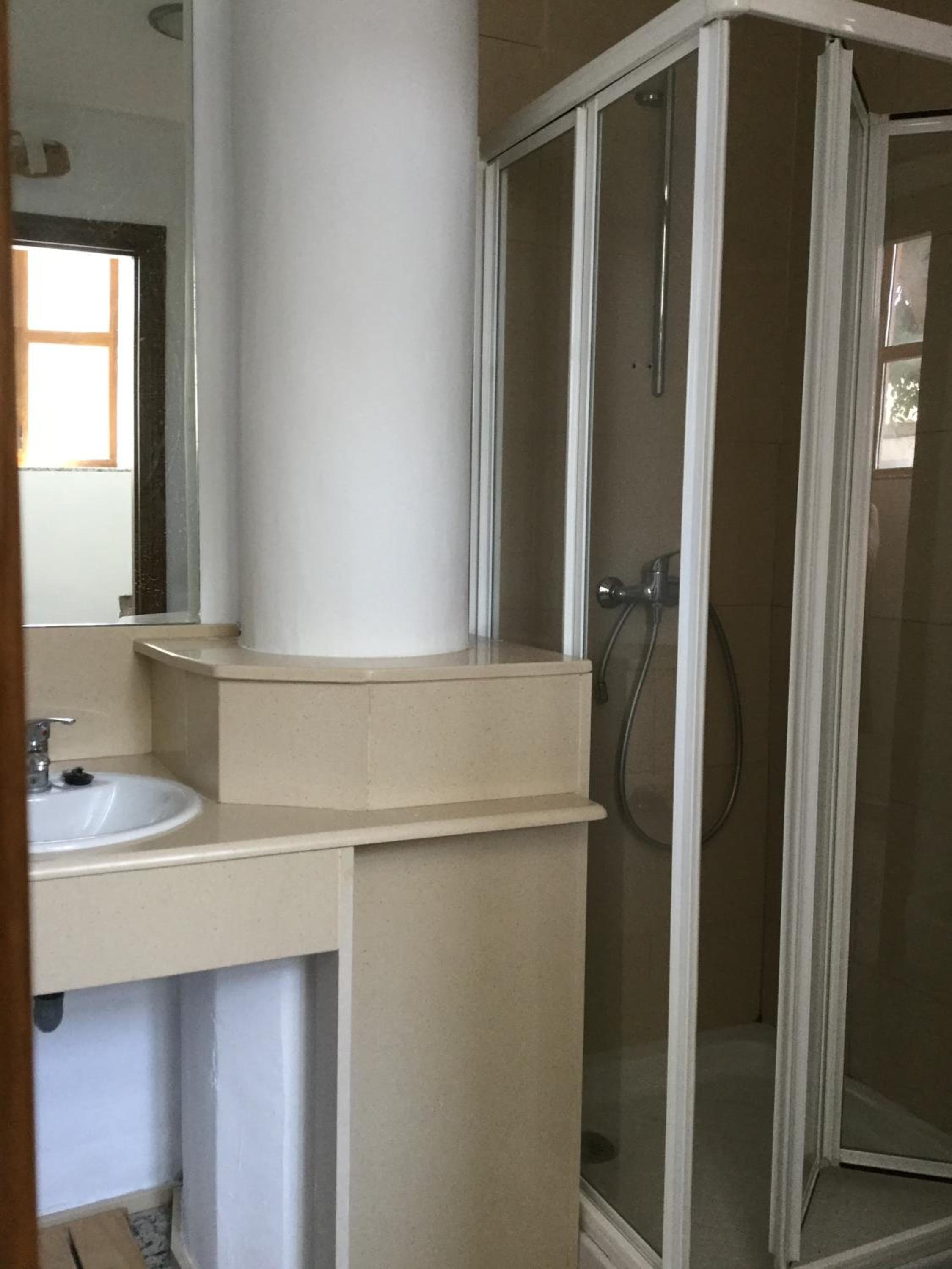Budget Triple Room - Photo 4