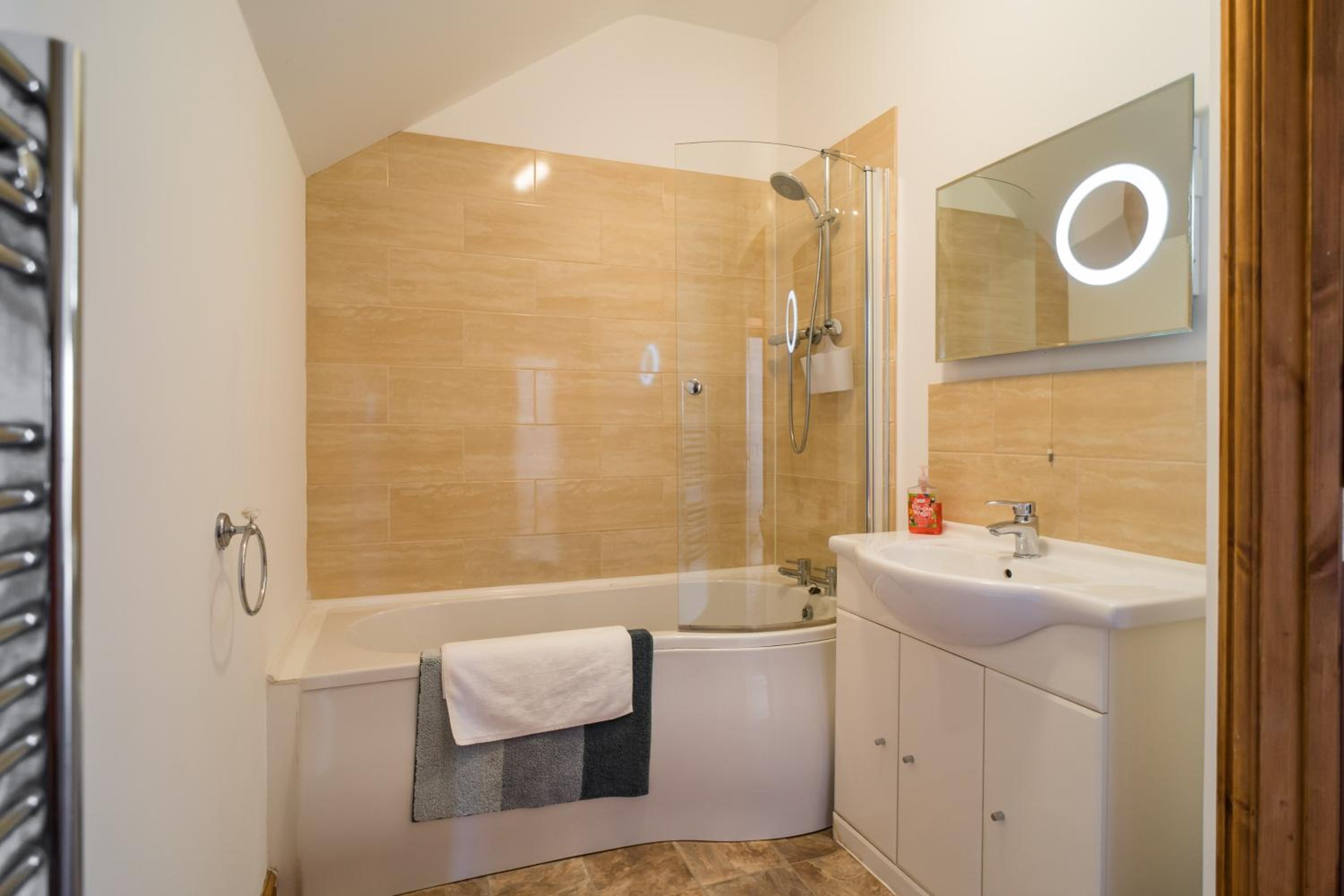 Three-Bedroom House - Photo 7