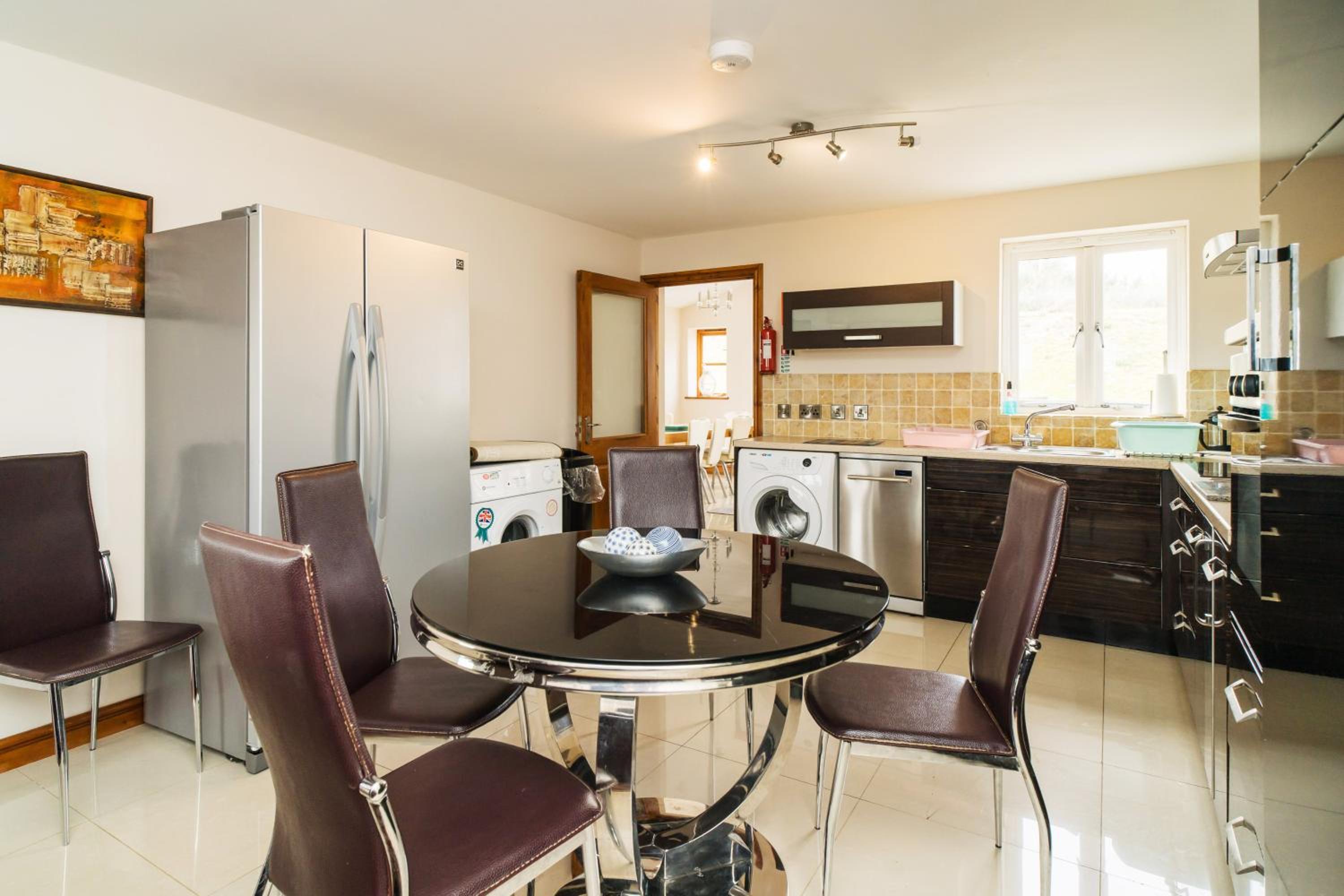 Three-Bedroom House - Photo 14