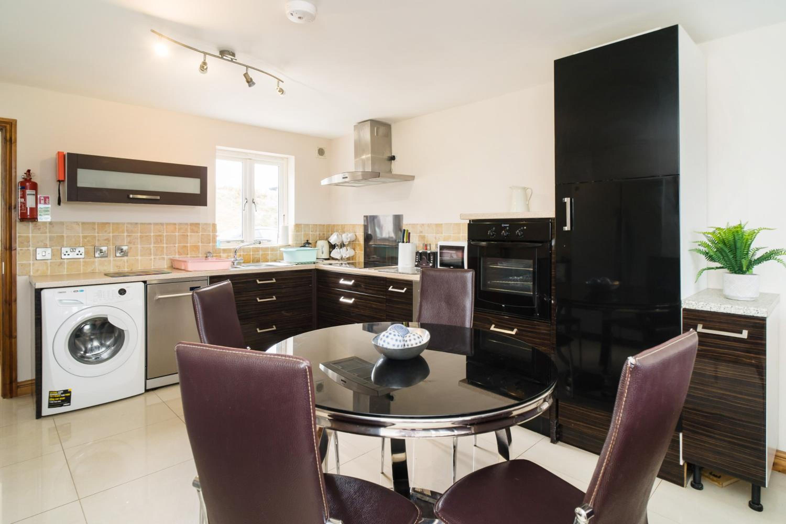 Three-Bedroom House - Photo 15