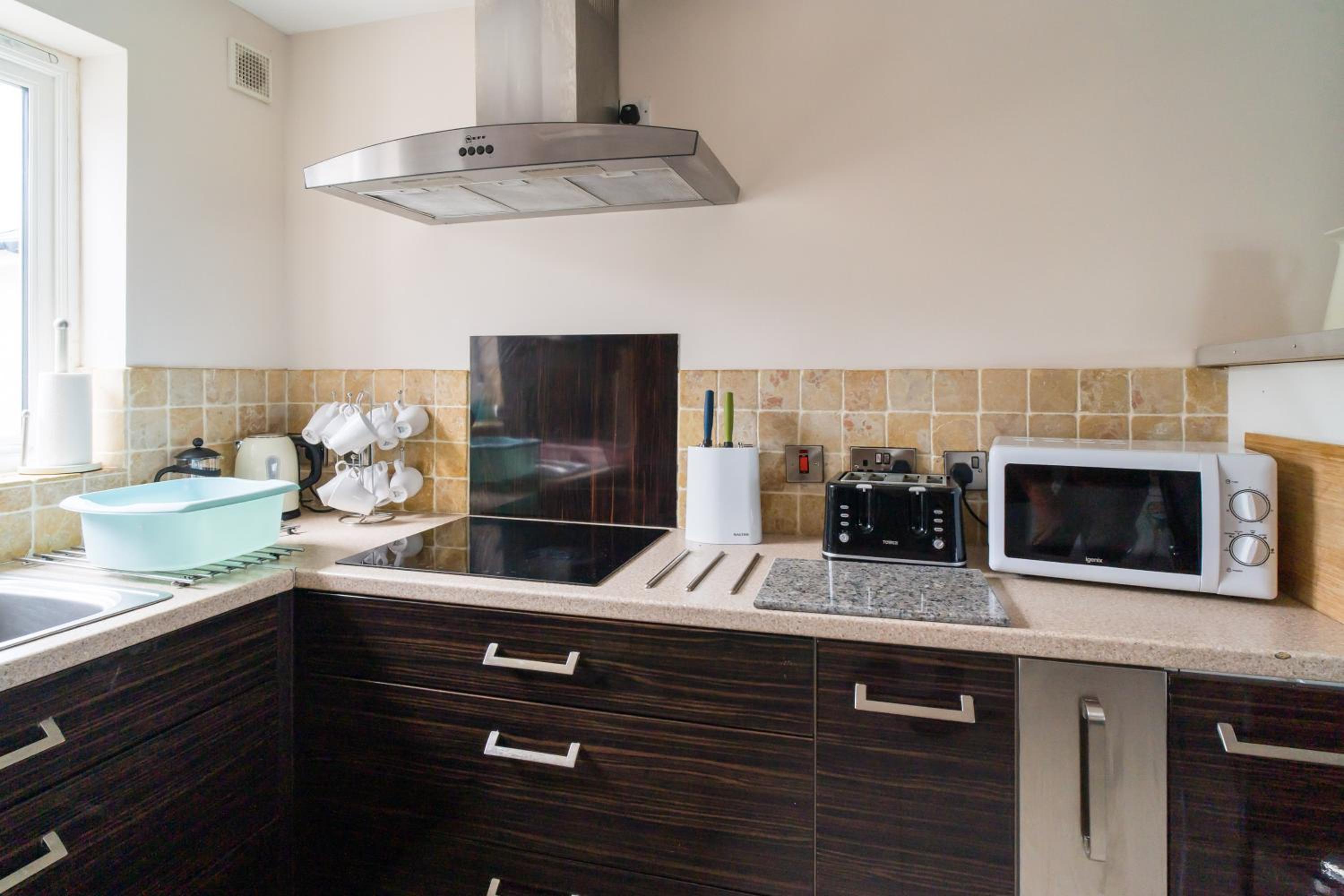 Three-Bedroom House - Photo 19