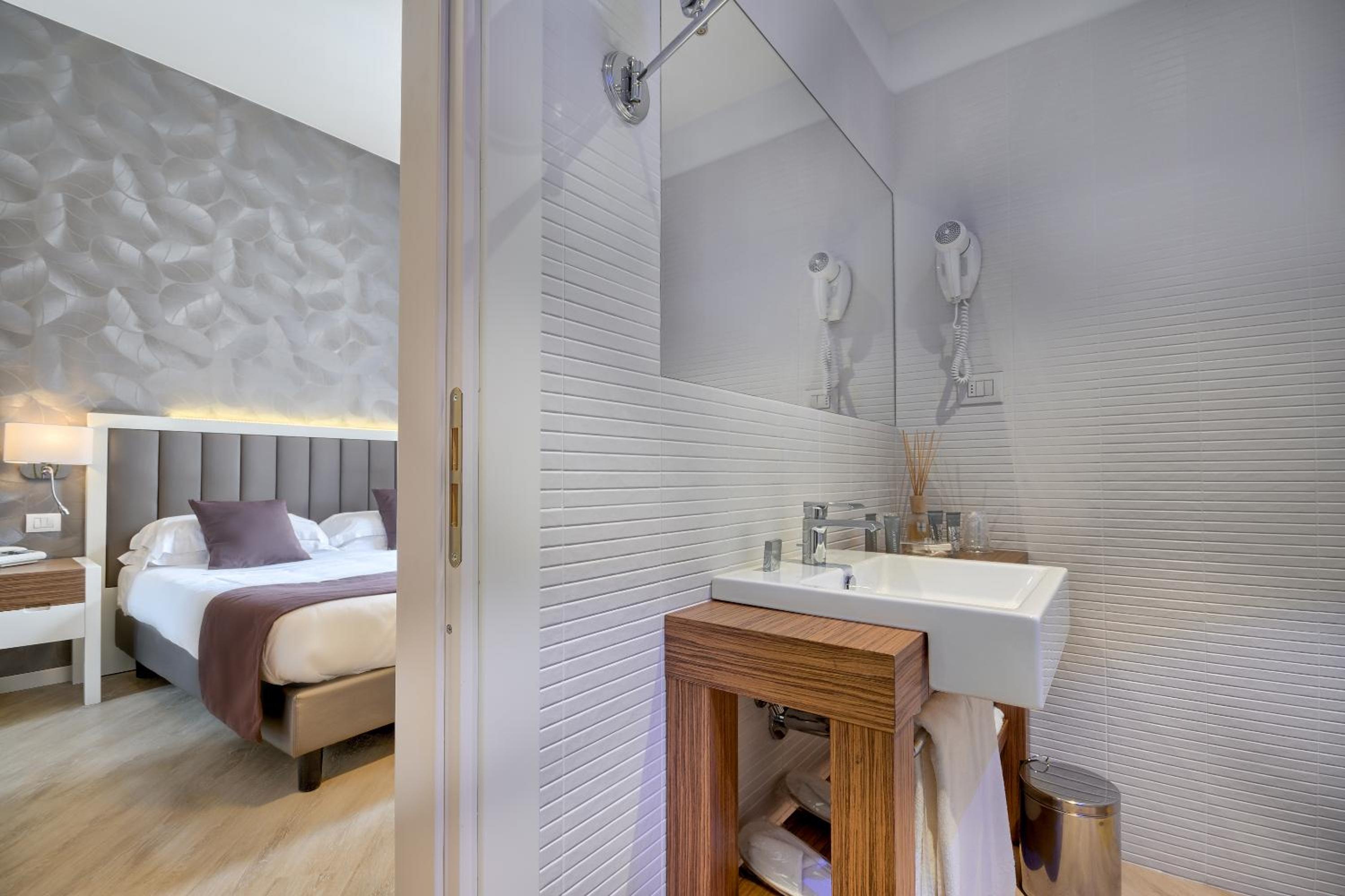 Deluxe Double or Twin Room - Photo 84