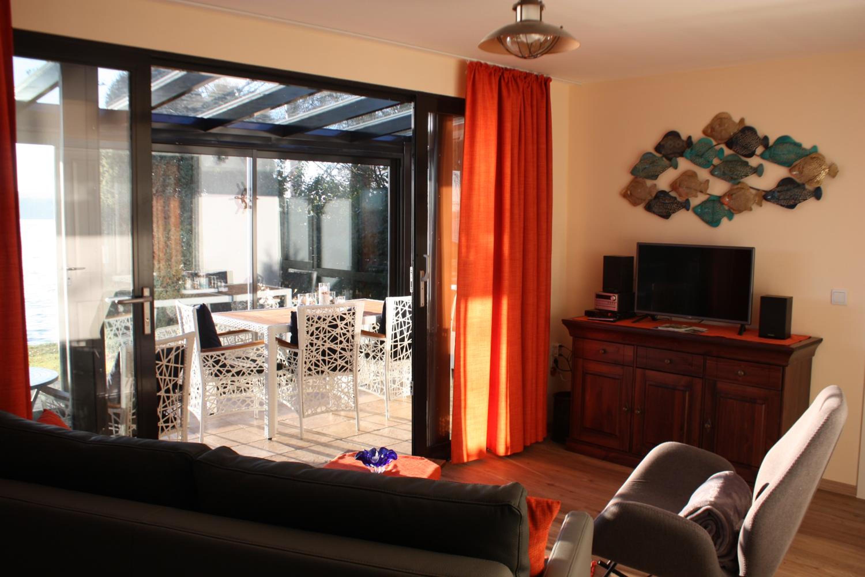 Bungalow - Water Front  photo 1