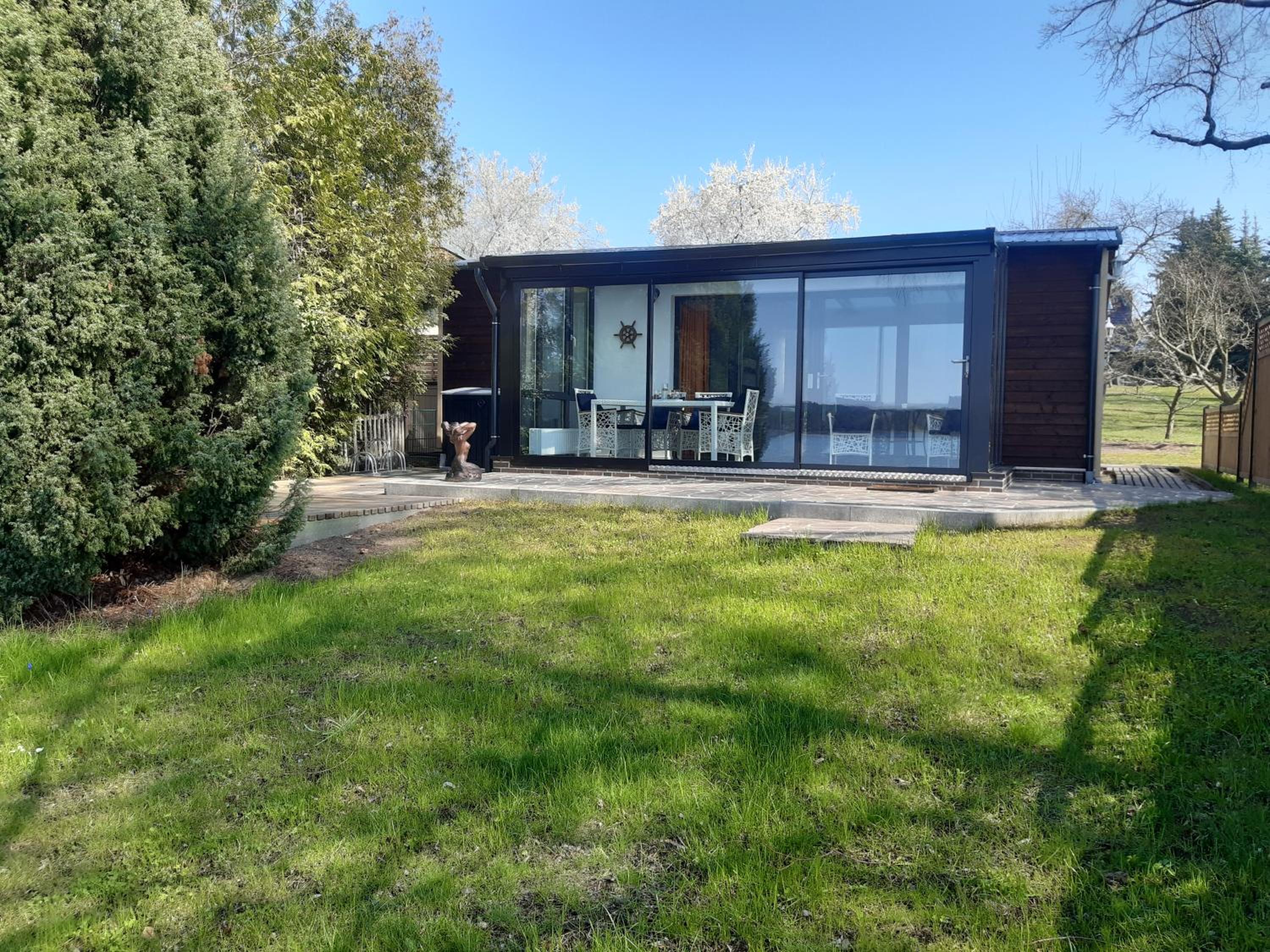 Bungalow - Water Front  photo 2