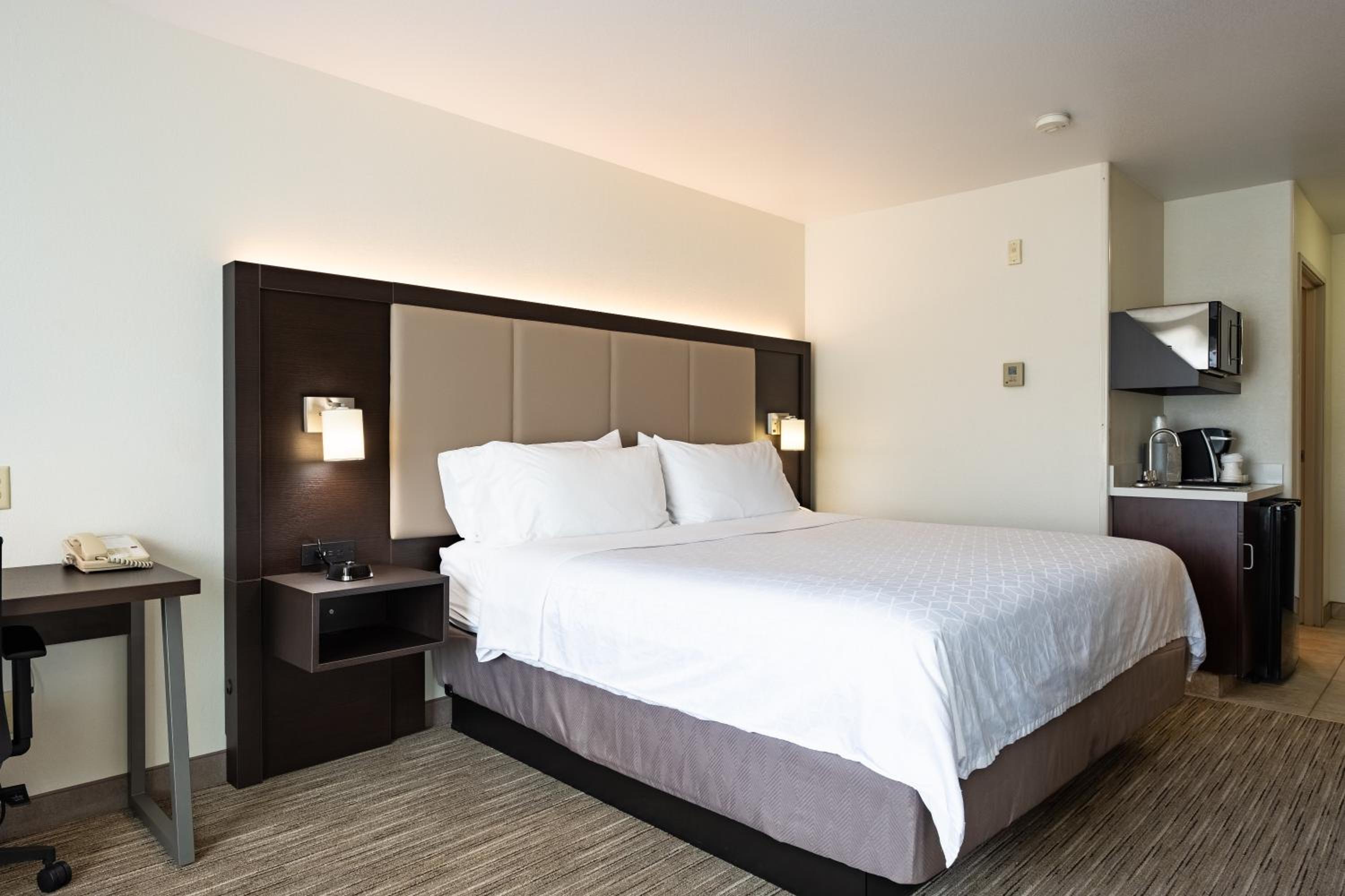 King Suite - Photo 3